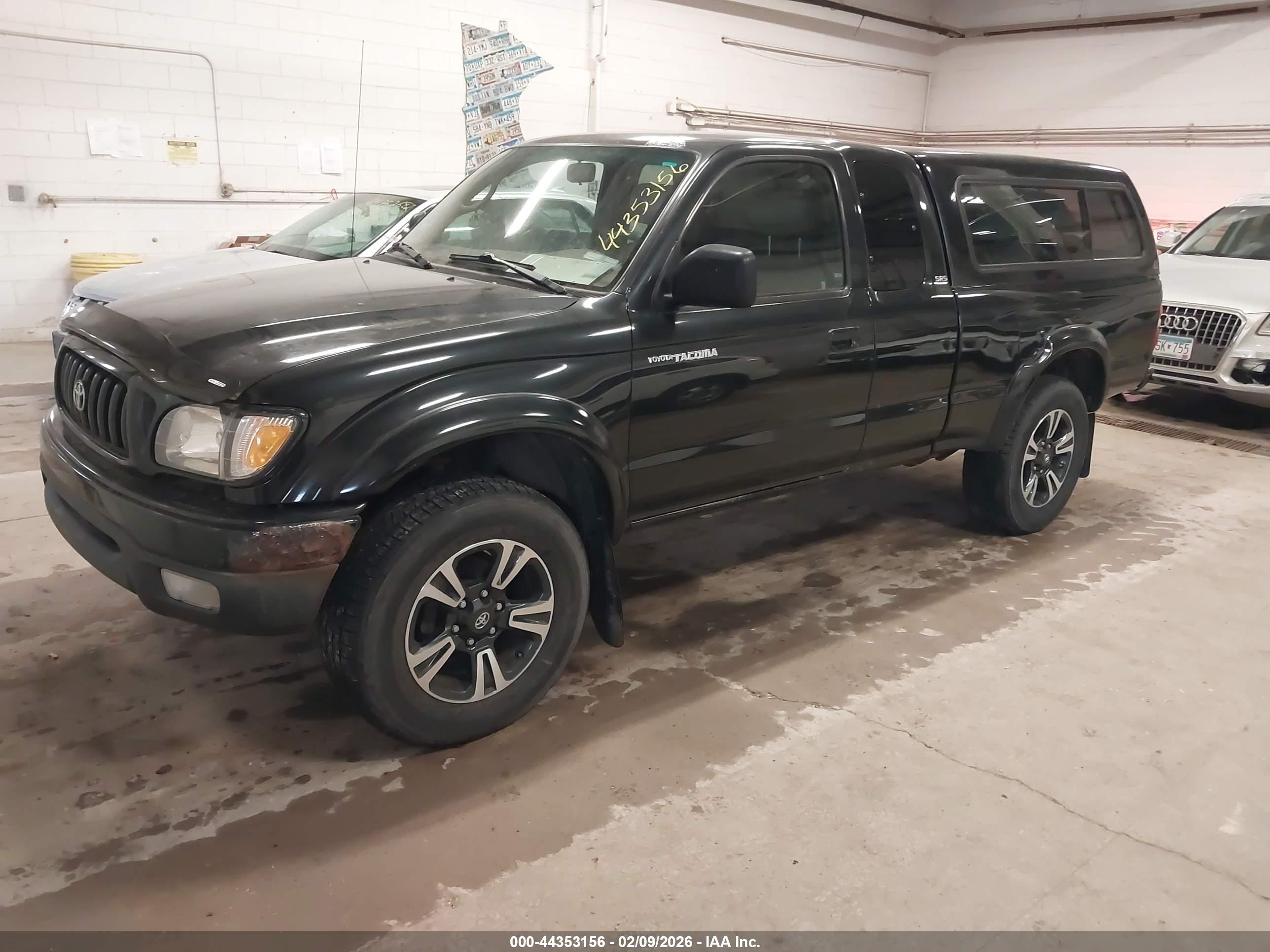 TOYOTA TACOMA image 2