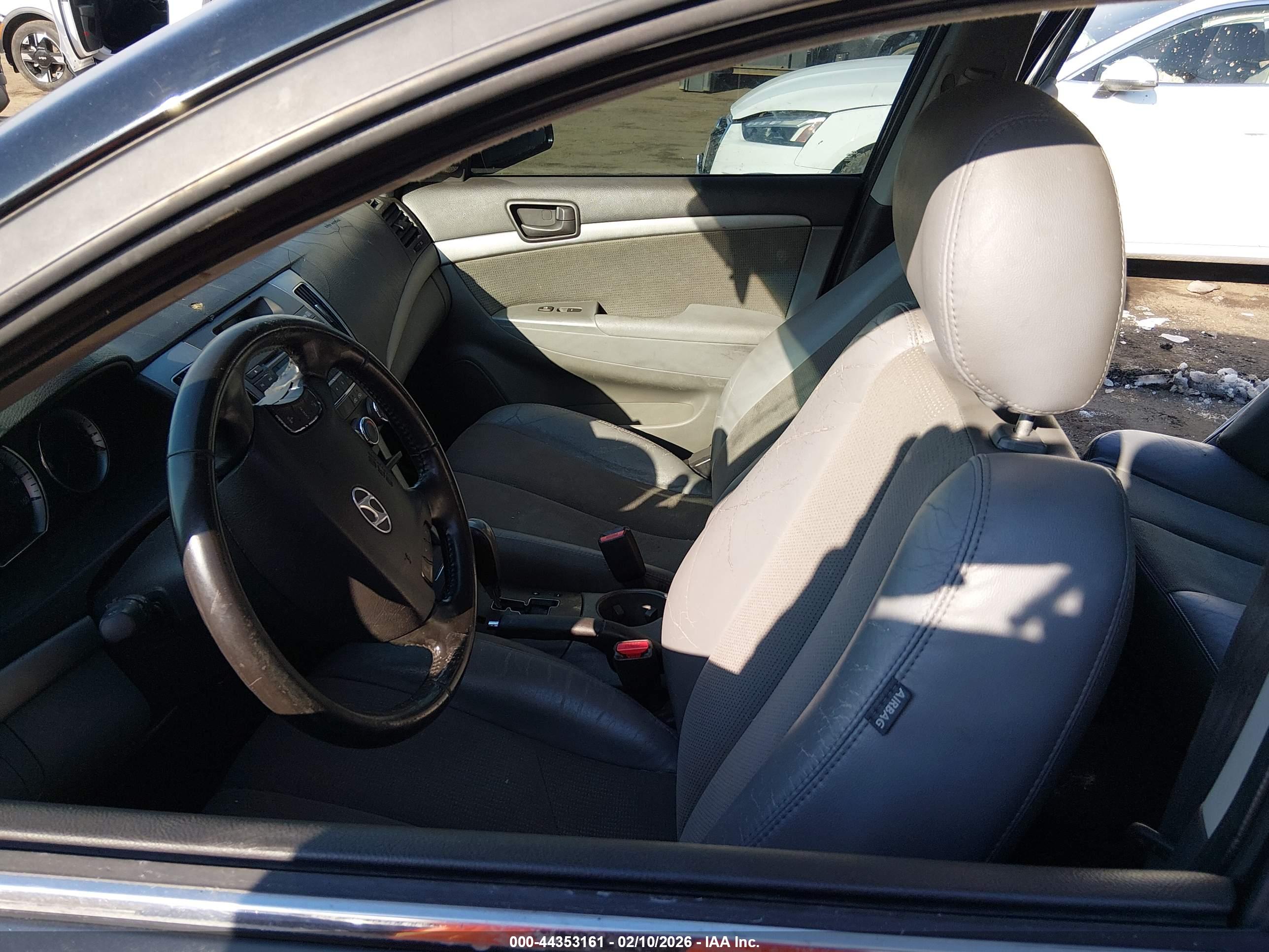HYUNDAI SONATA image 5