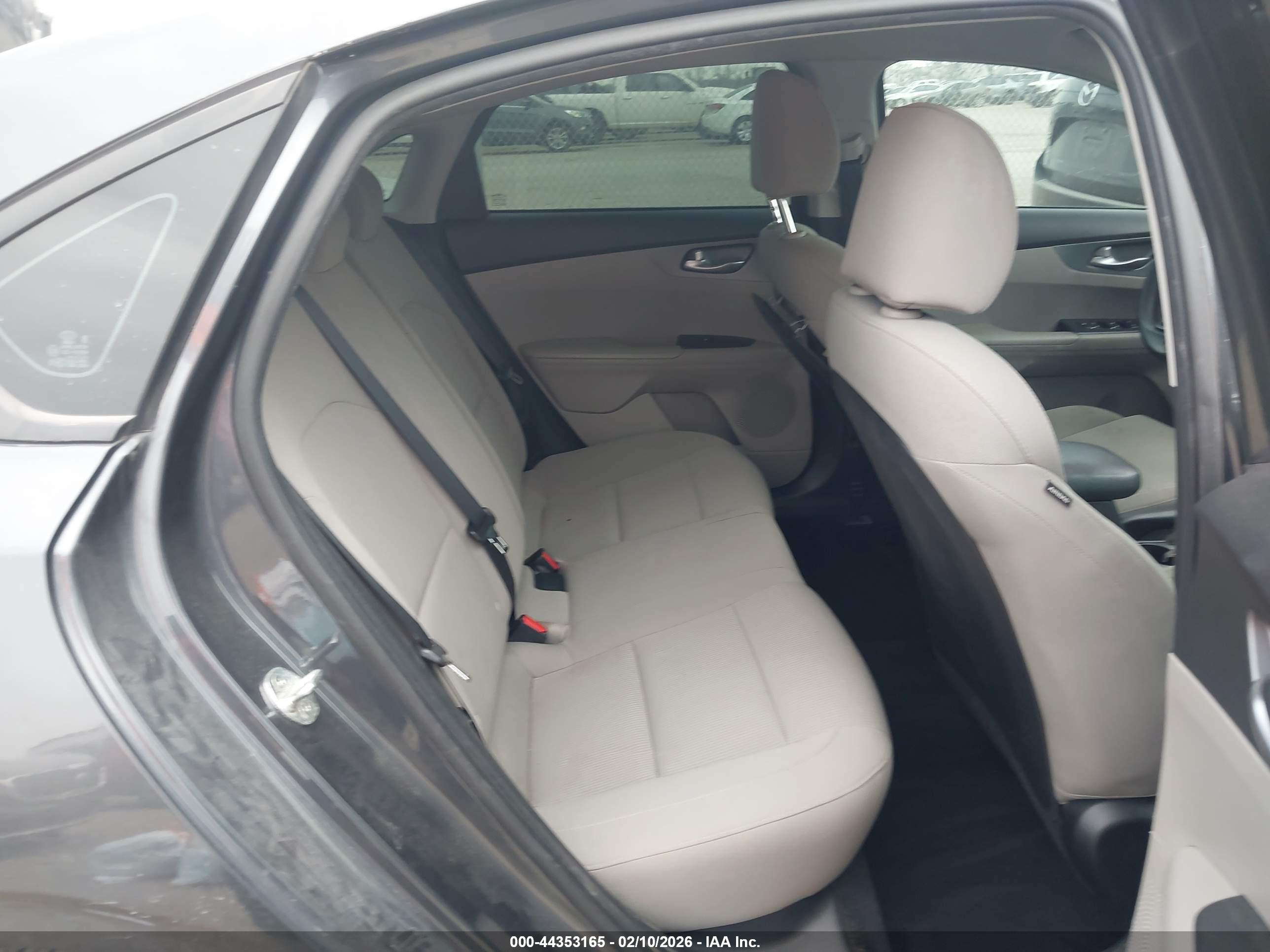 KIA FORTE image 8