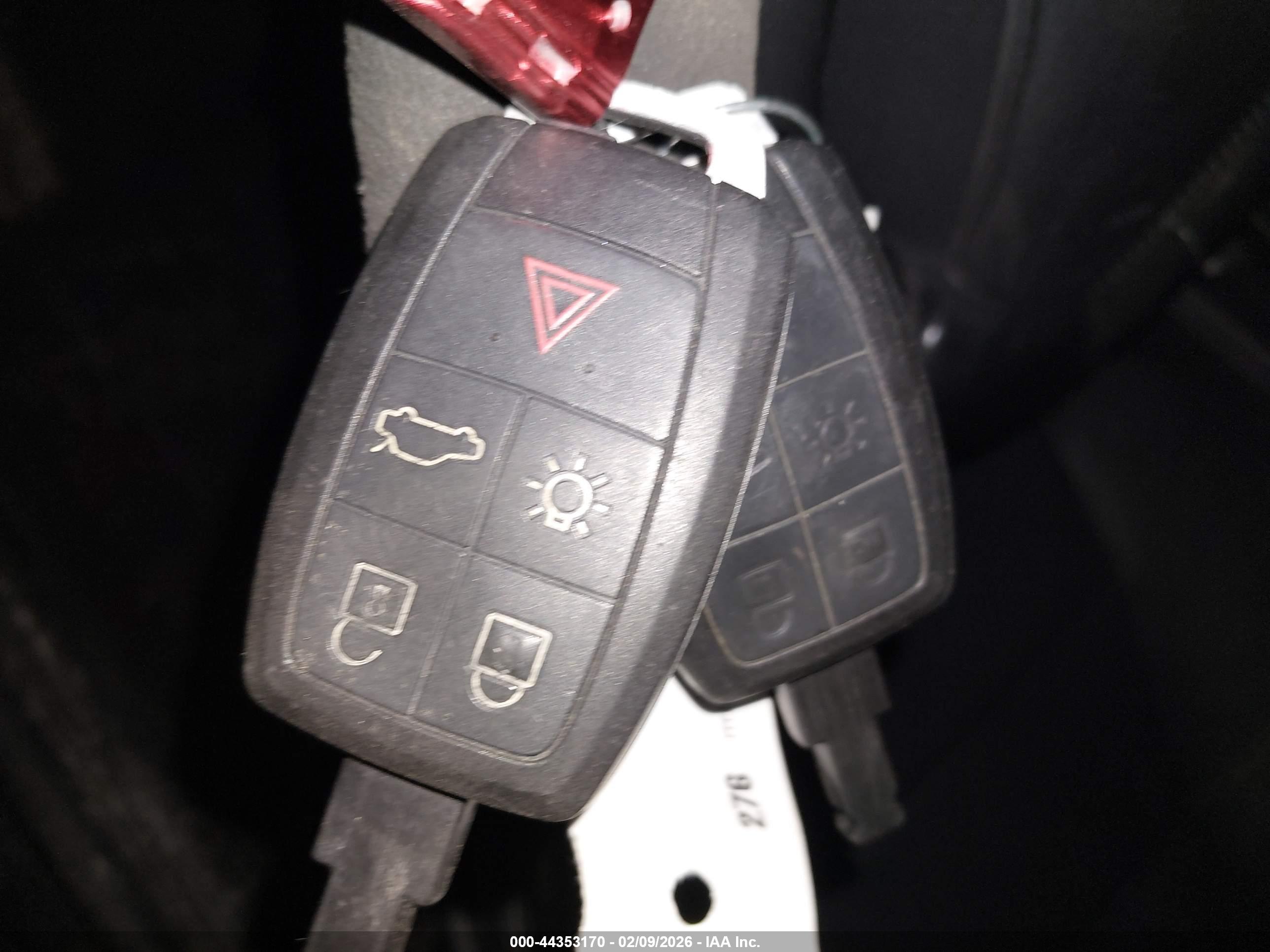 VOLVO C30 image 11