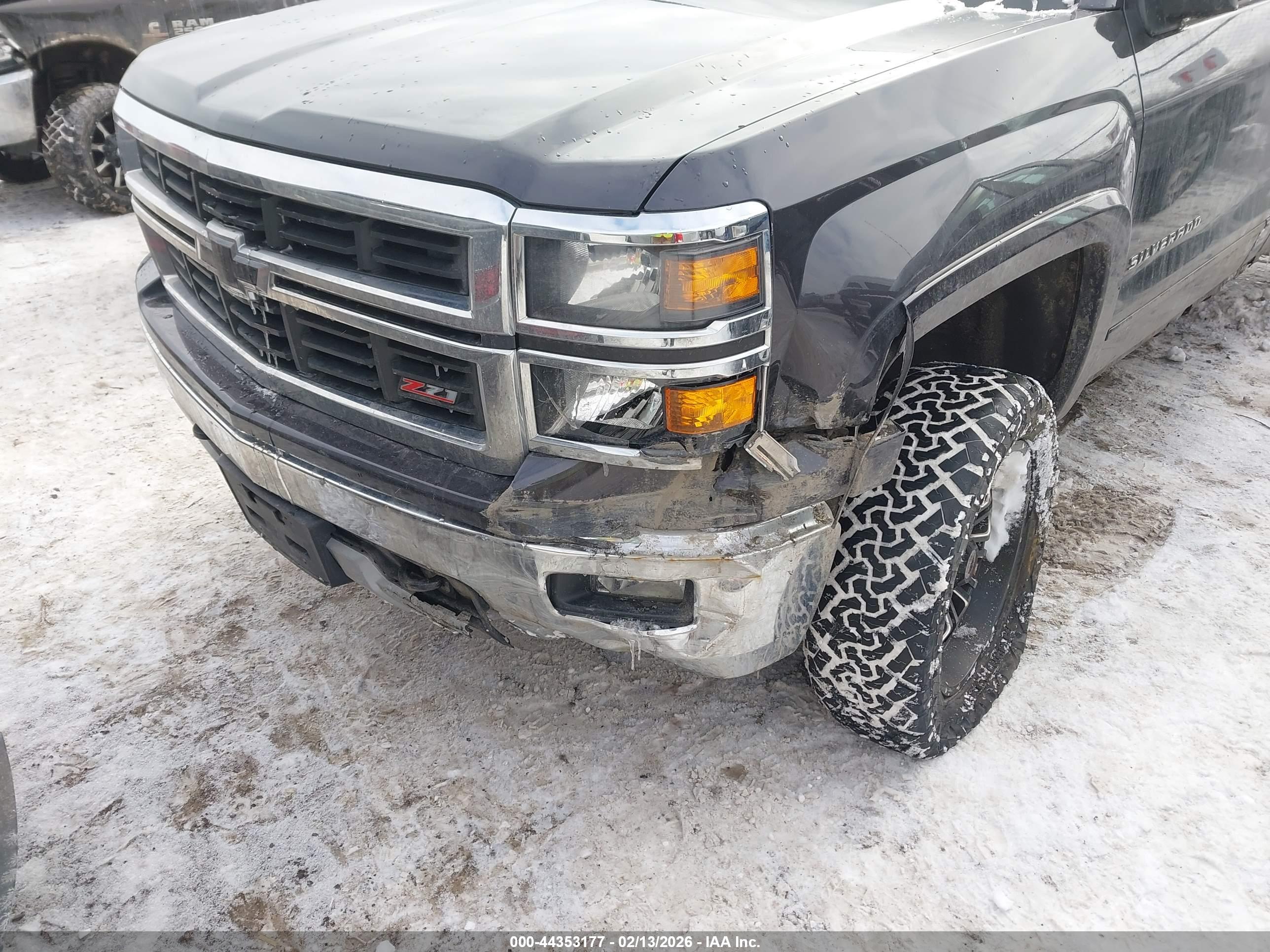 CHEVROLET SILVERADO image 6