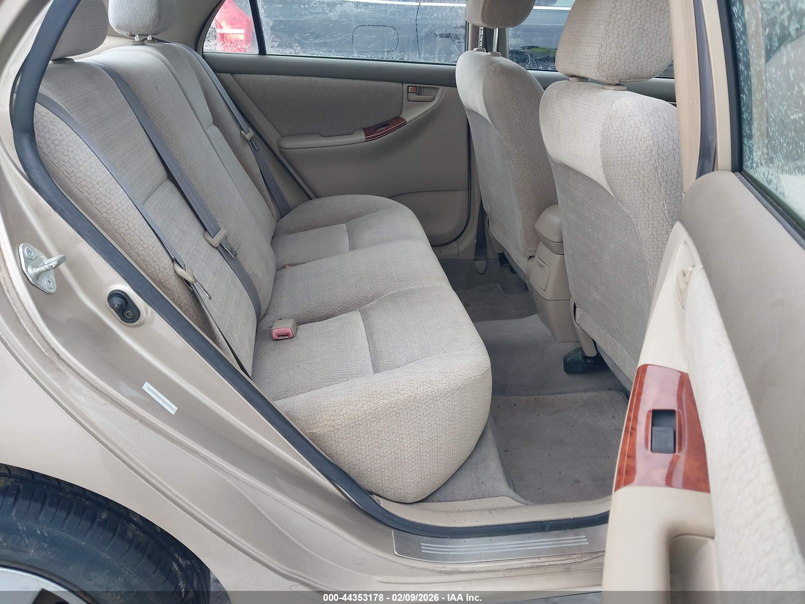 TOYOTA COROLLA image 8