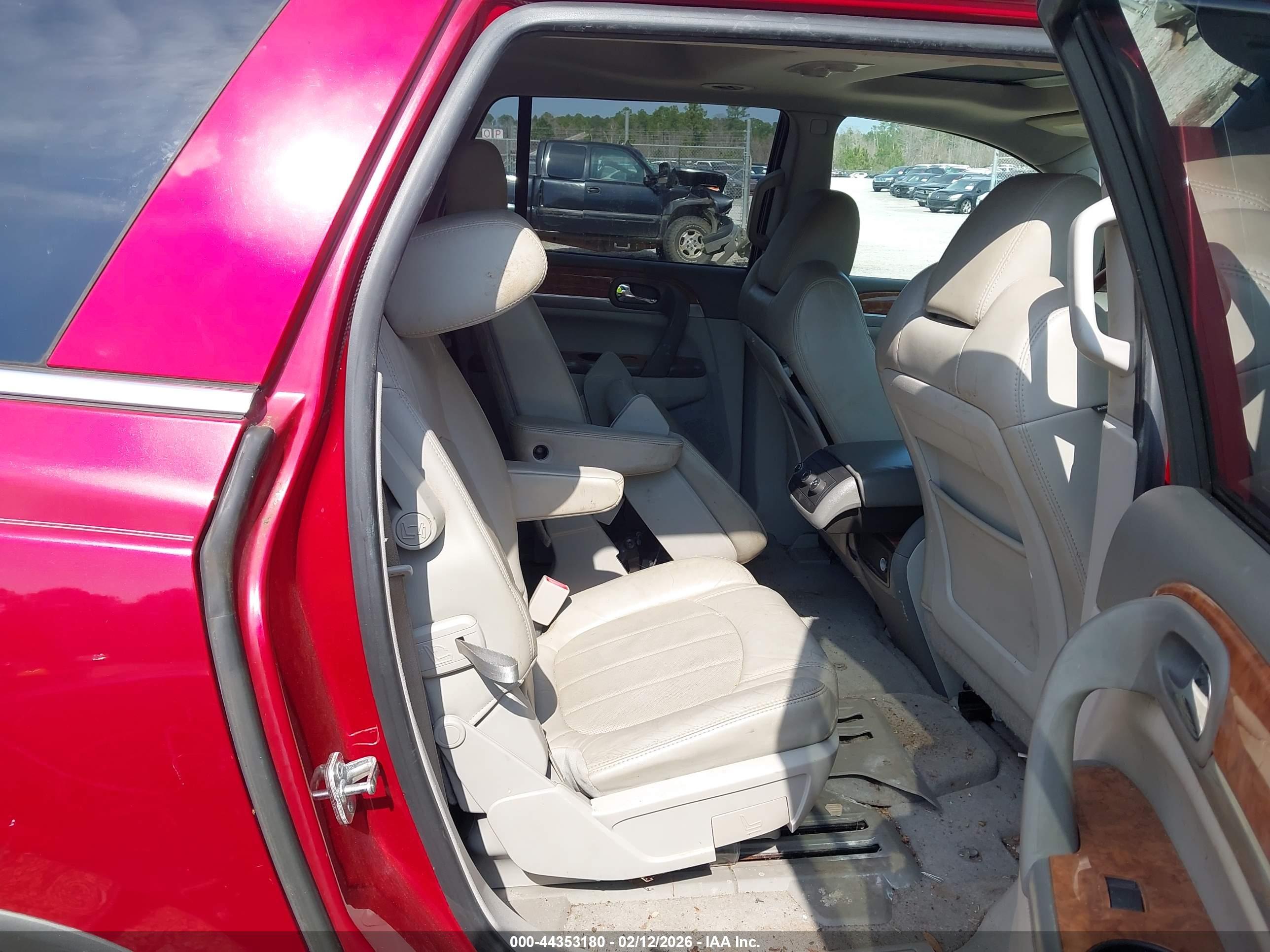 BUICK ENCLAVE image 8