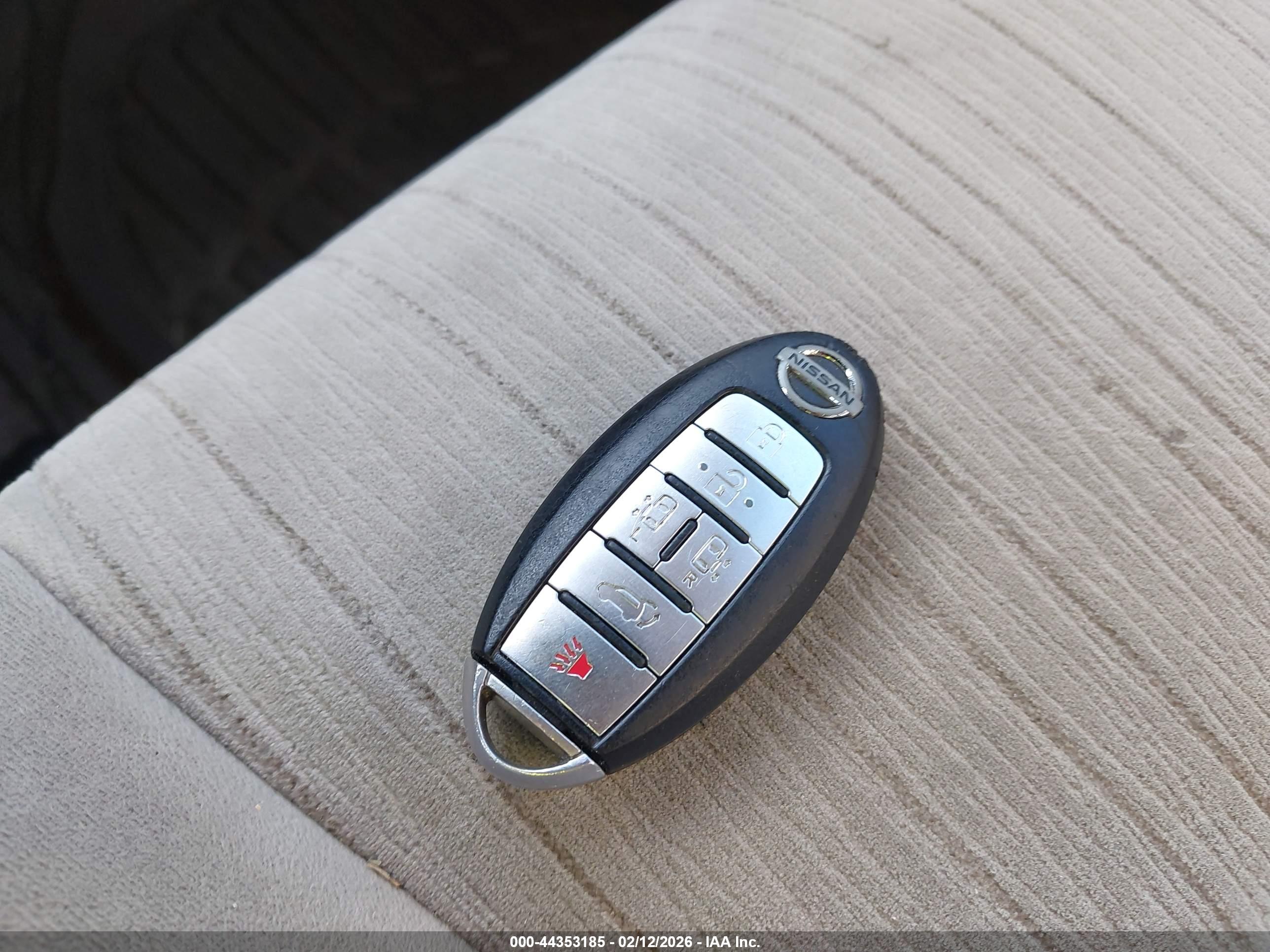 NISSAN QUEST image 11