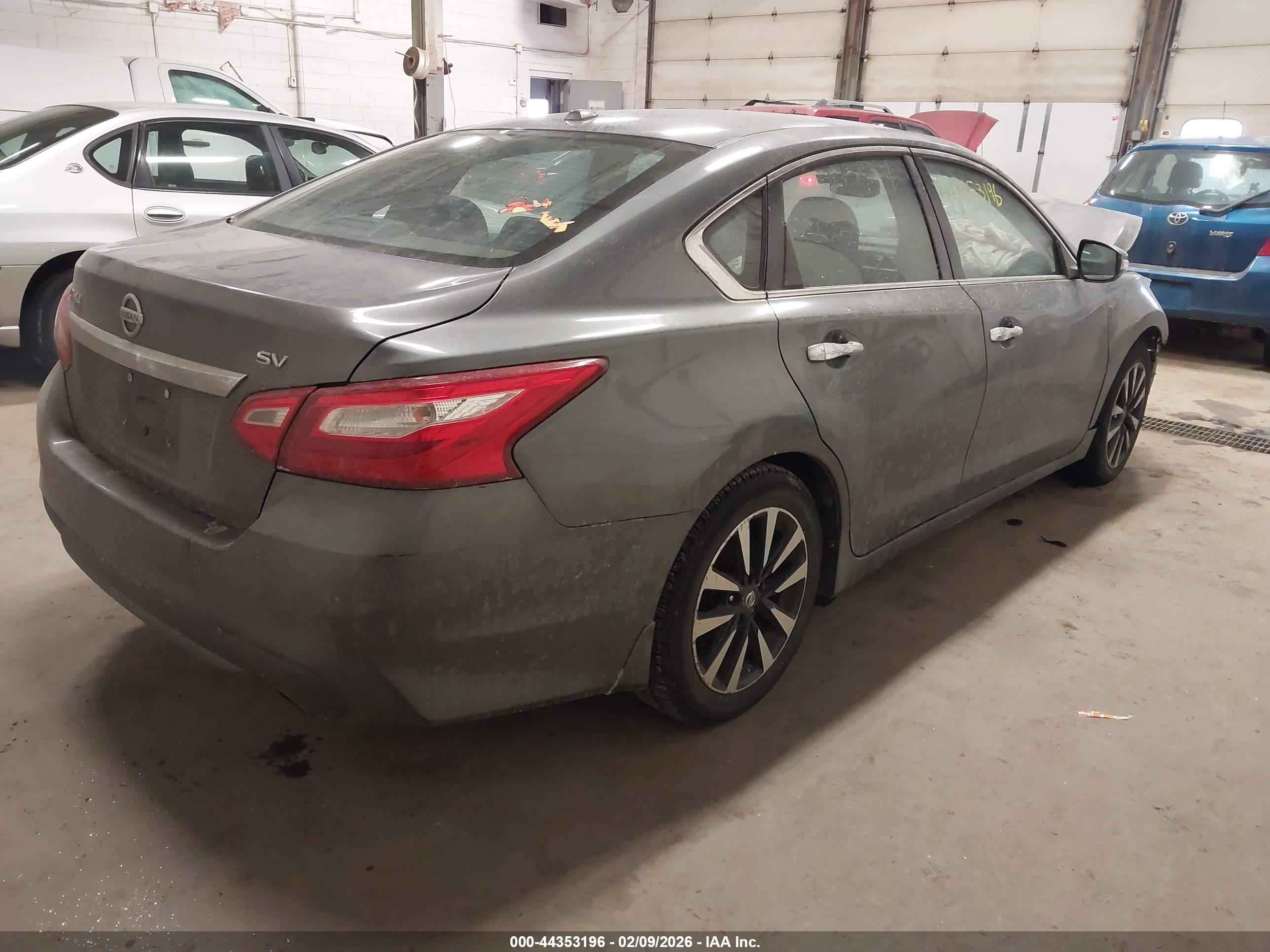 NISSAN ALTIMA image 4