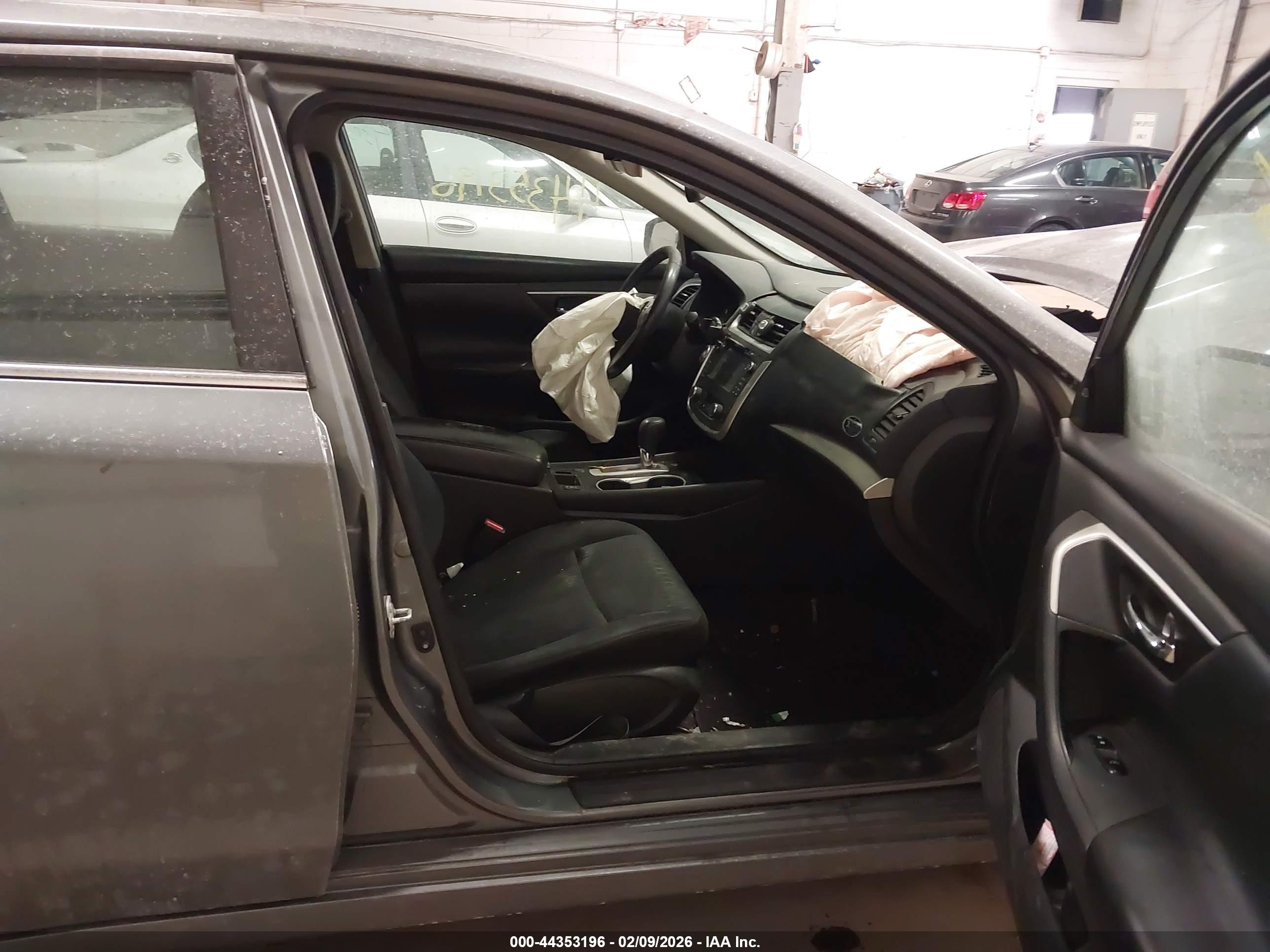 NISSAN ALTIMA image 5
