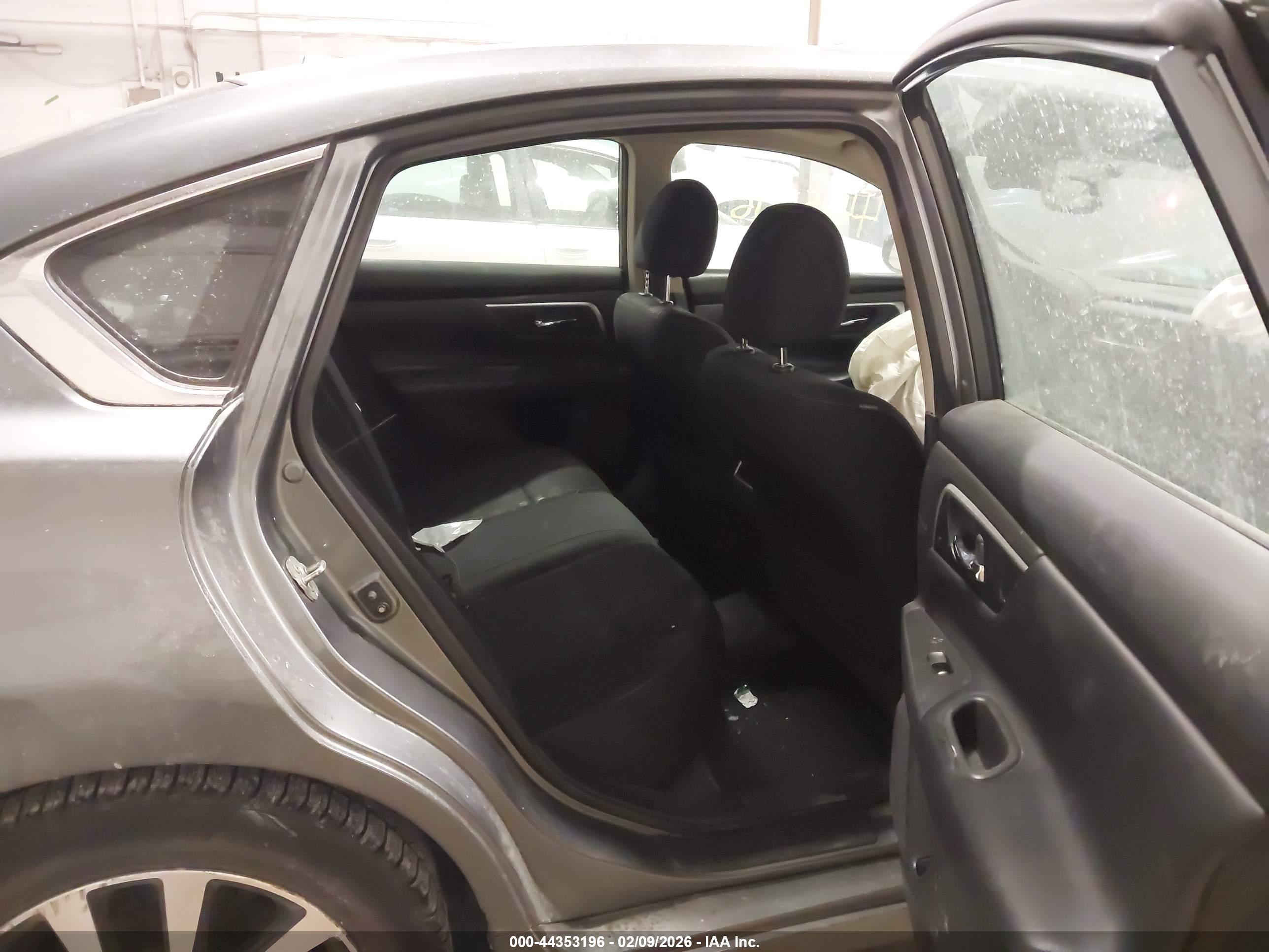 NISSAN ALTIMA image 8