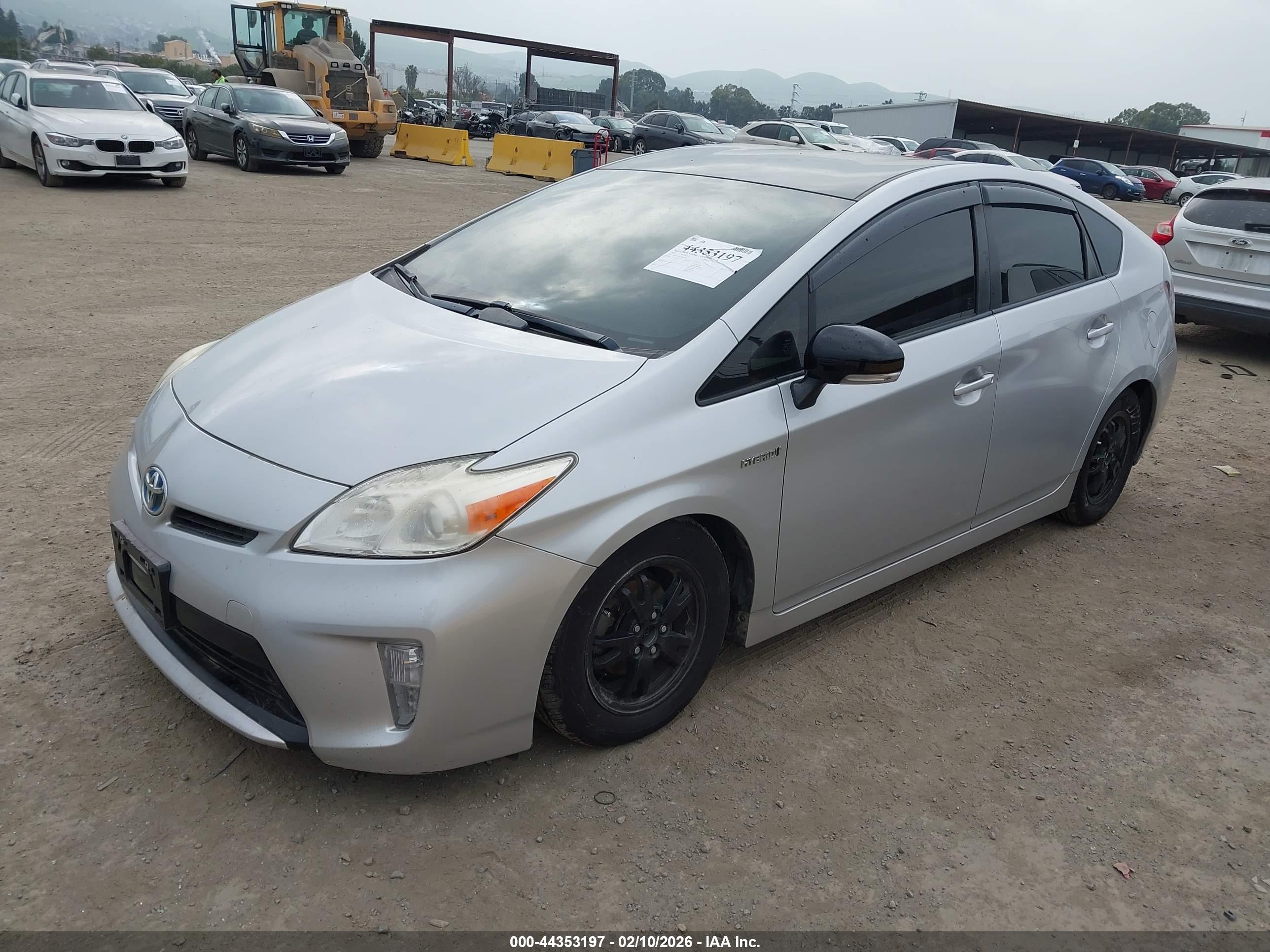 TOYOTA PRIUS image 2