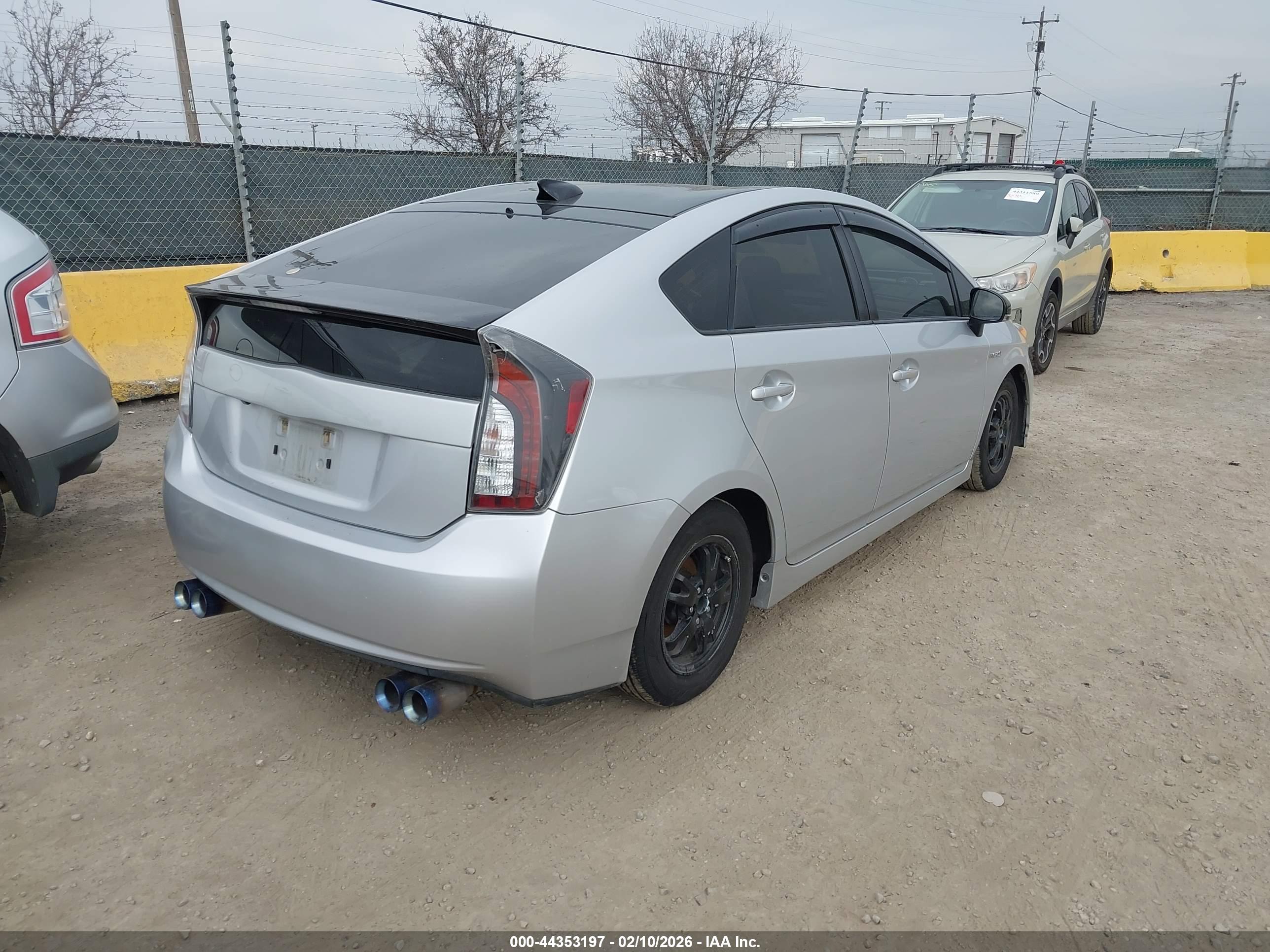 TOYOTA PRIUS image 4