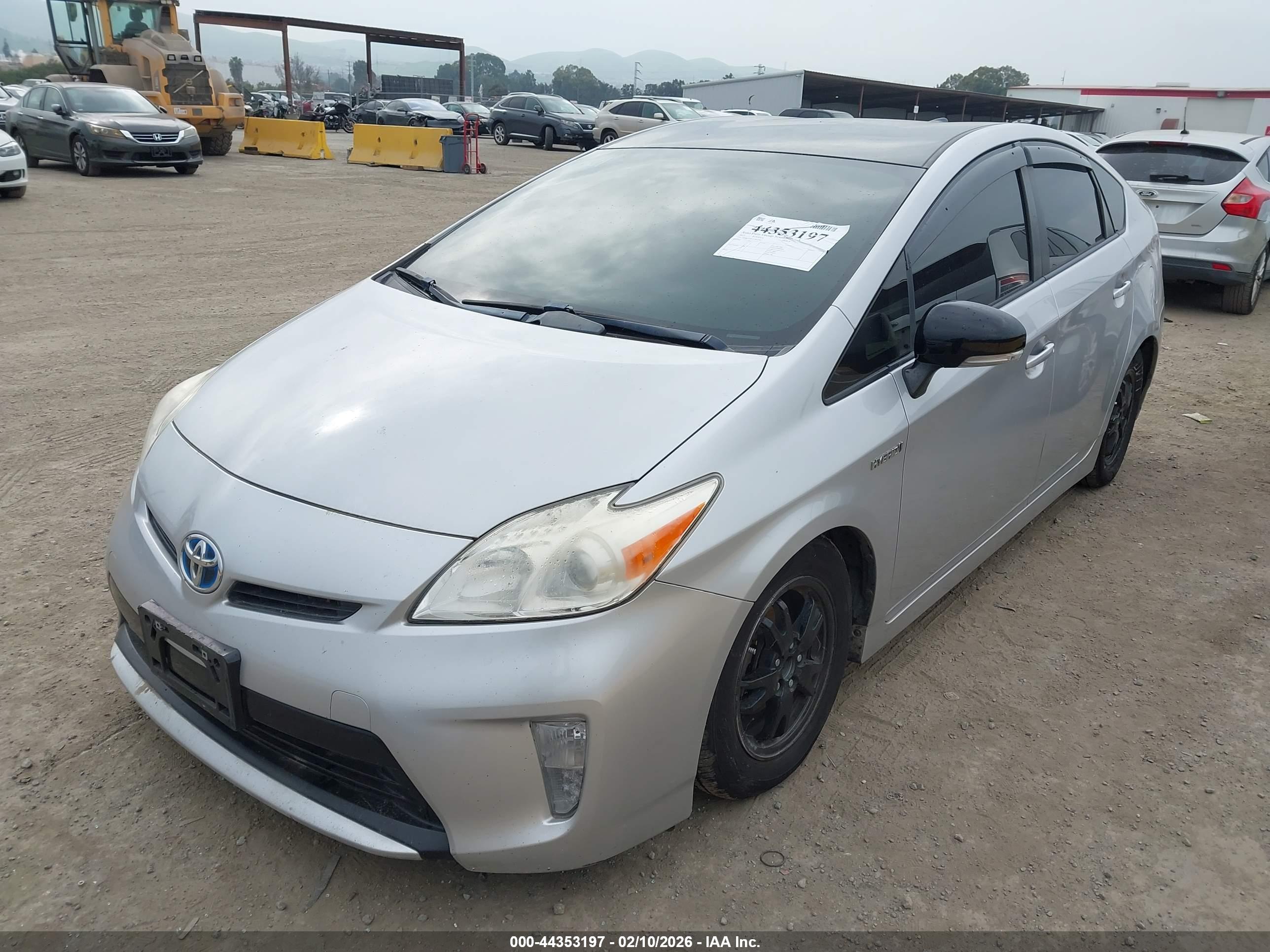 TOYOTA PRIUS image 6