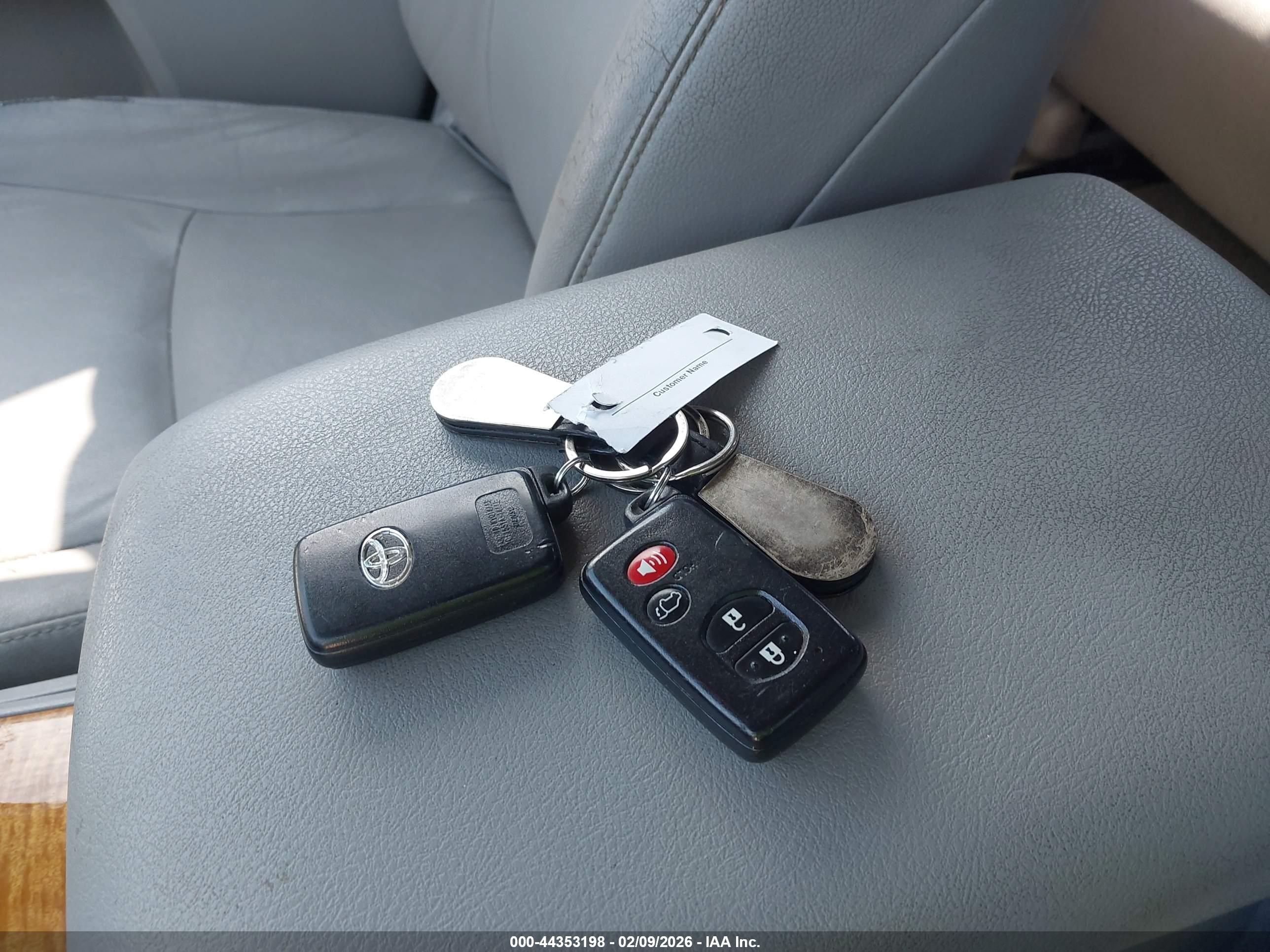 TOYOTA HIGHLANDER image 11