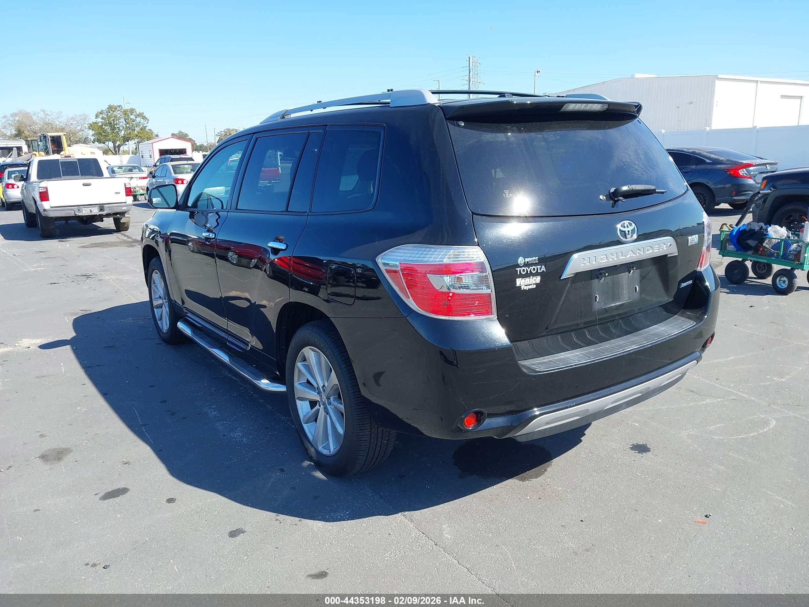 TOYOTA HIGHLANDER image 3