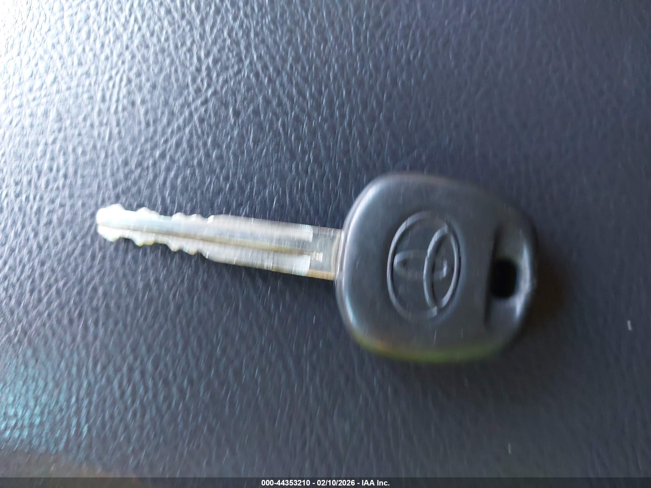 TOYOTA 4RUNNER image 11