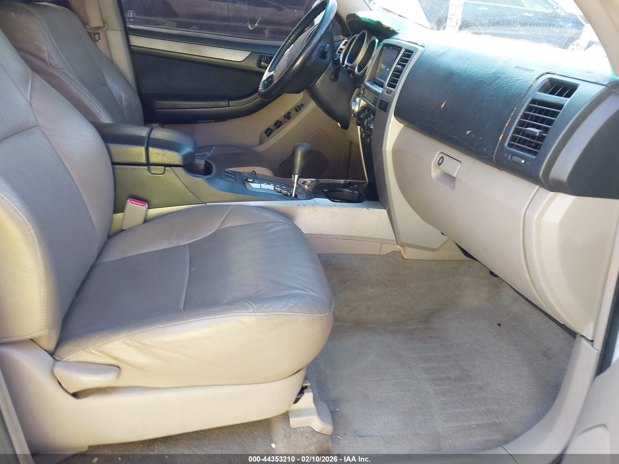 TOYOTA 4RUNNER image 5