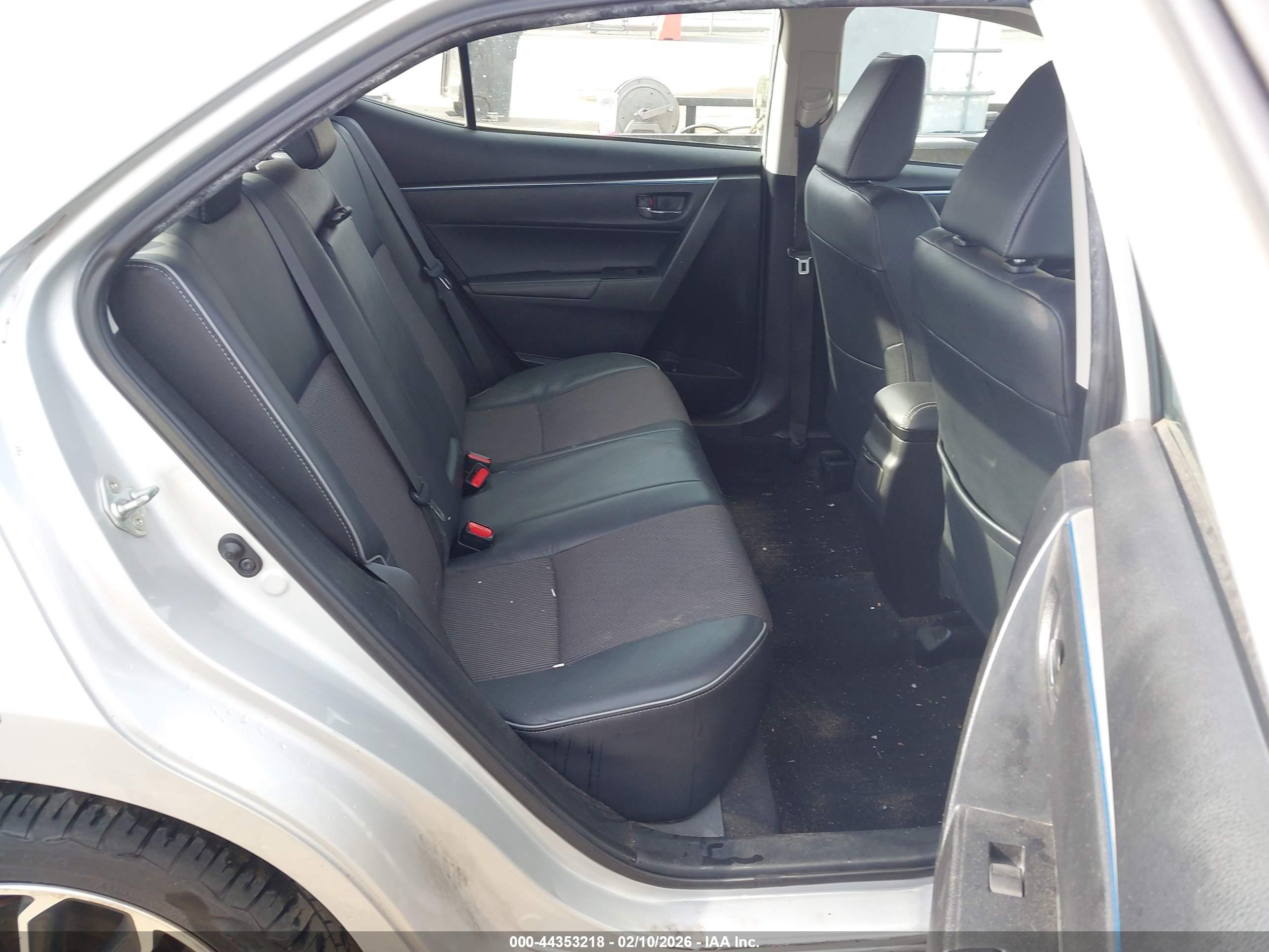 TOYOTA COROLLA image 8