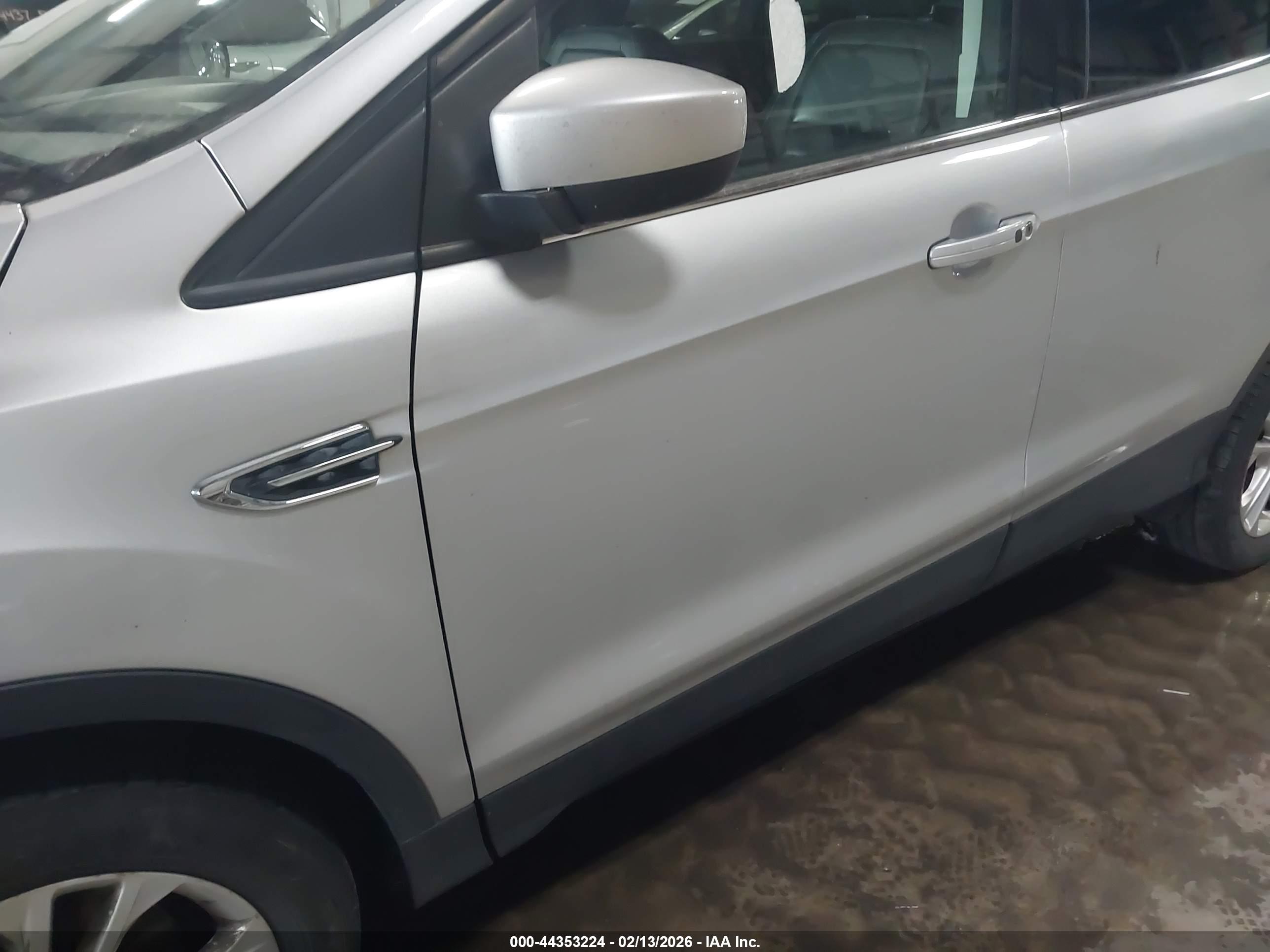 FORD ESCAPE image 6