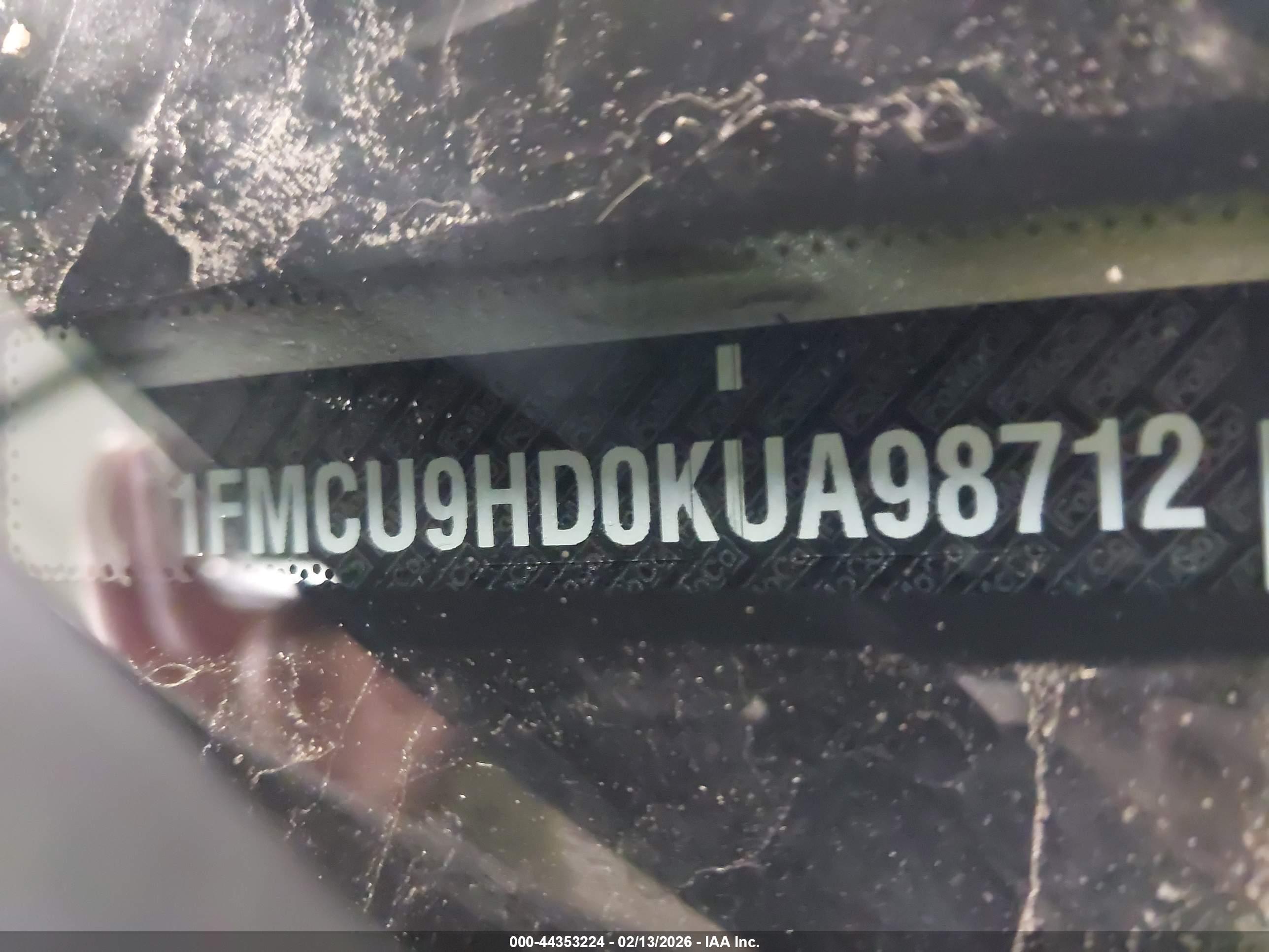 FORD ESCAPE image 9