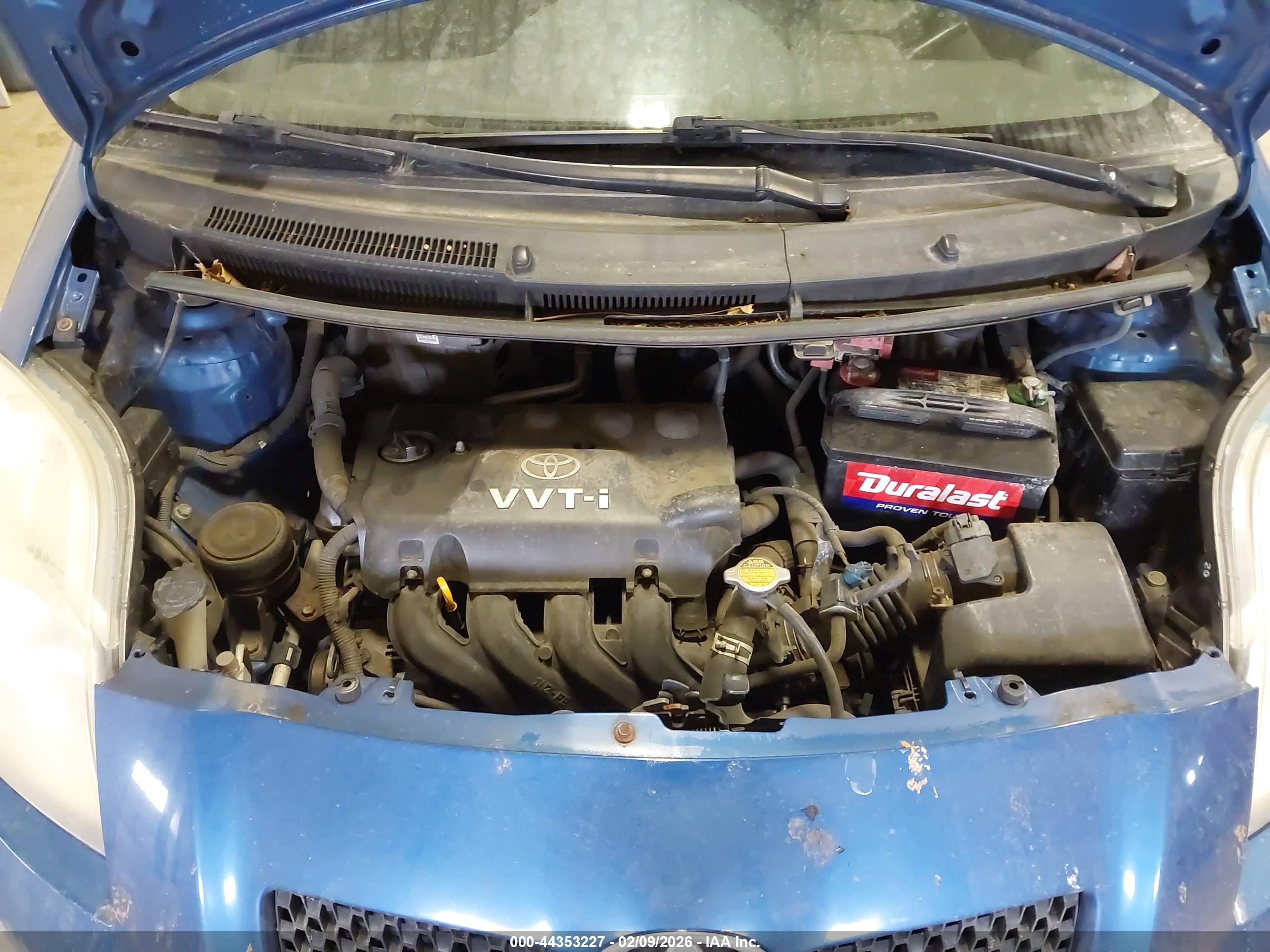 TOYOTA YARIS image 10