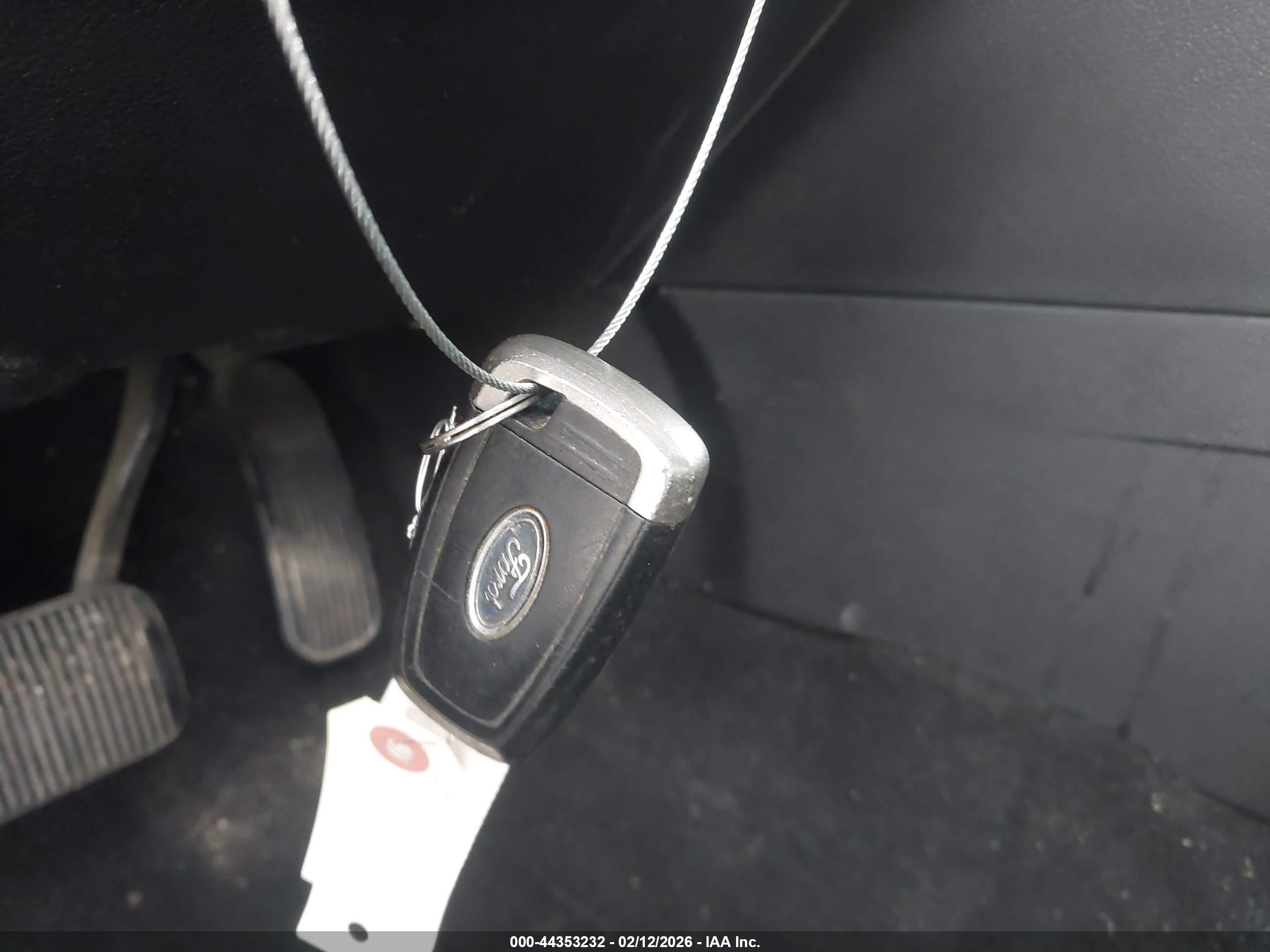 FORD EXPLORER image 11