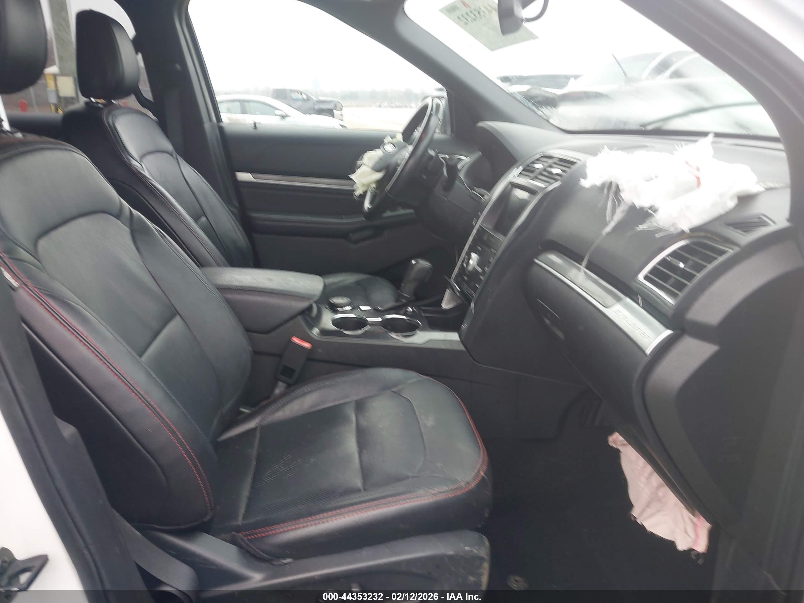 FORD EXPLORER image 5