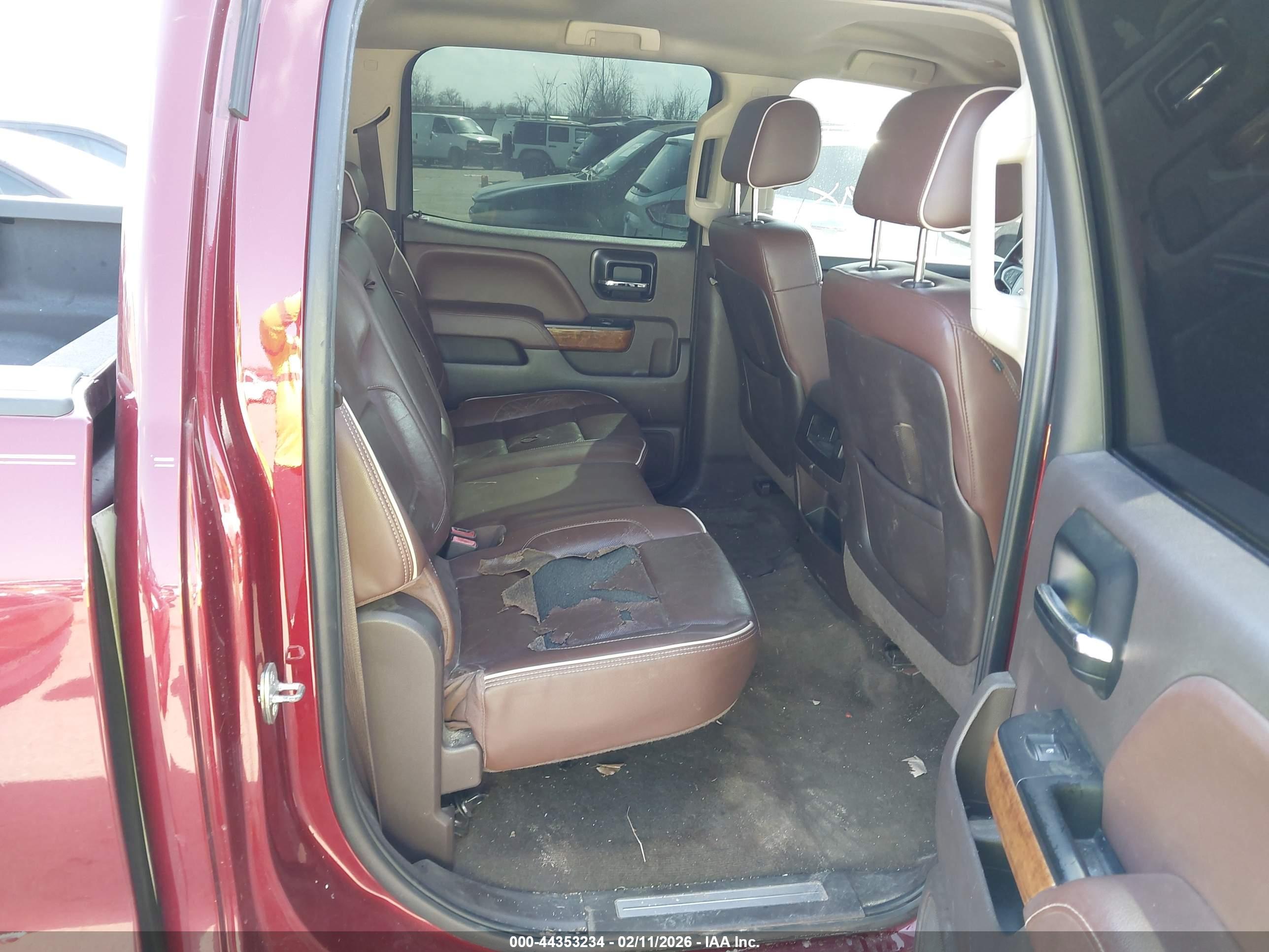 CHEVROLET SILVERADO image 8