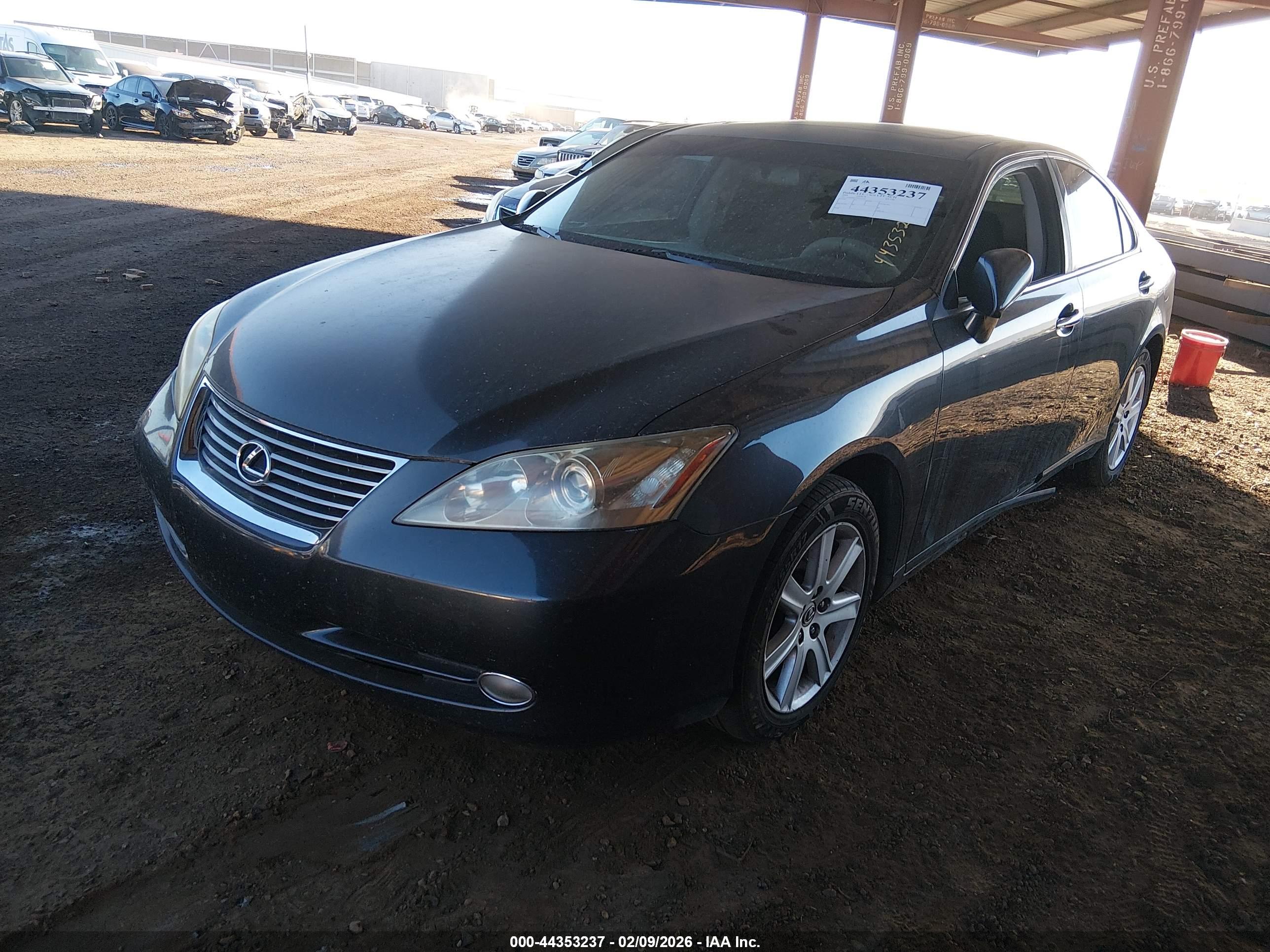 LEXUS ES image 2