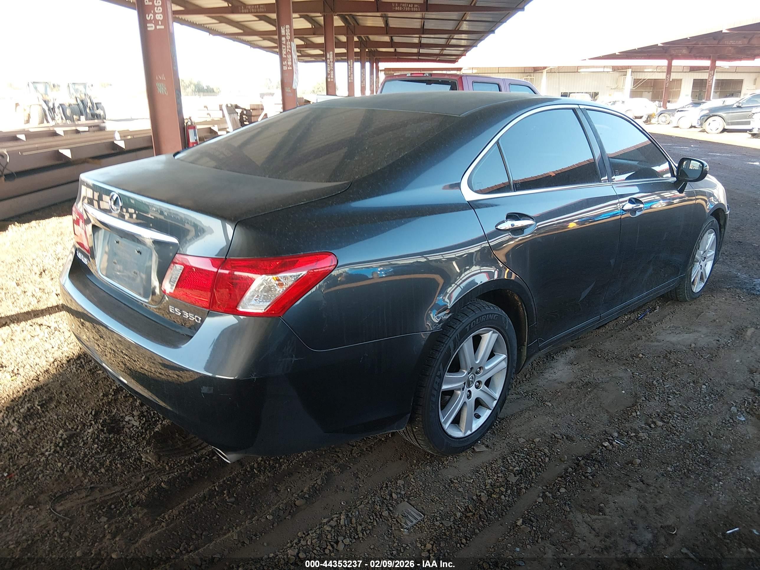 LEXUS ES image 4