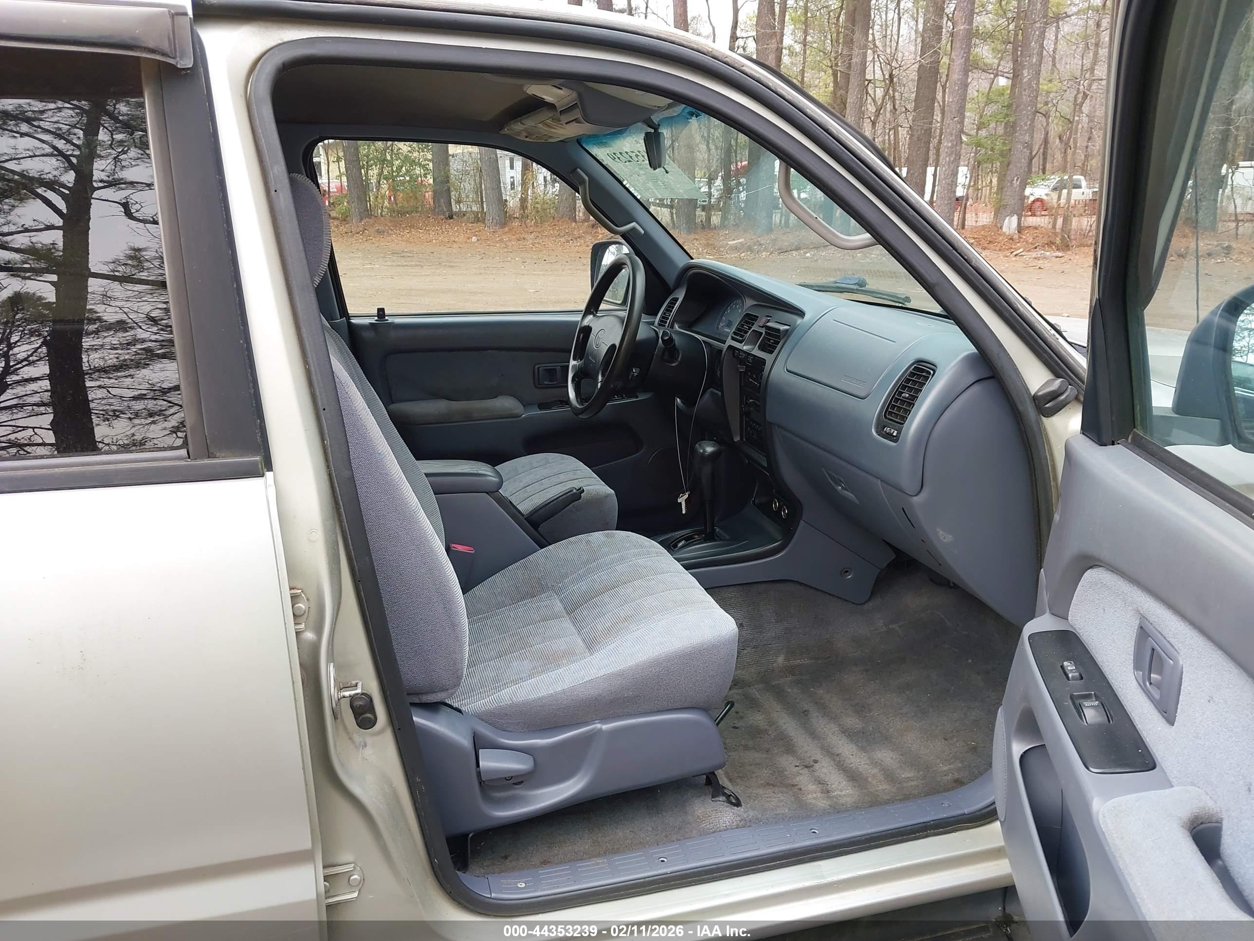 TOYOTA 4RUNNER image 5