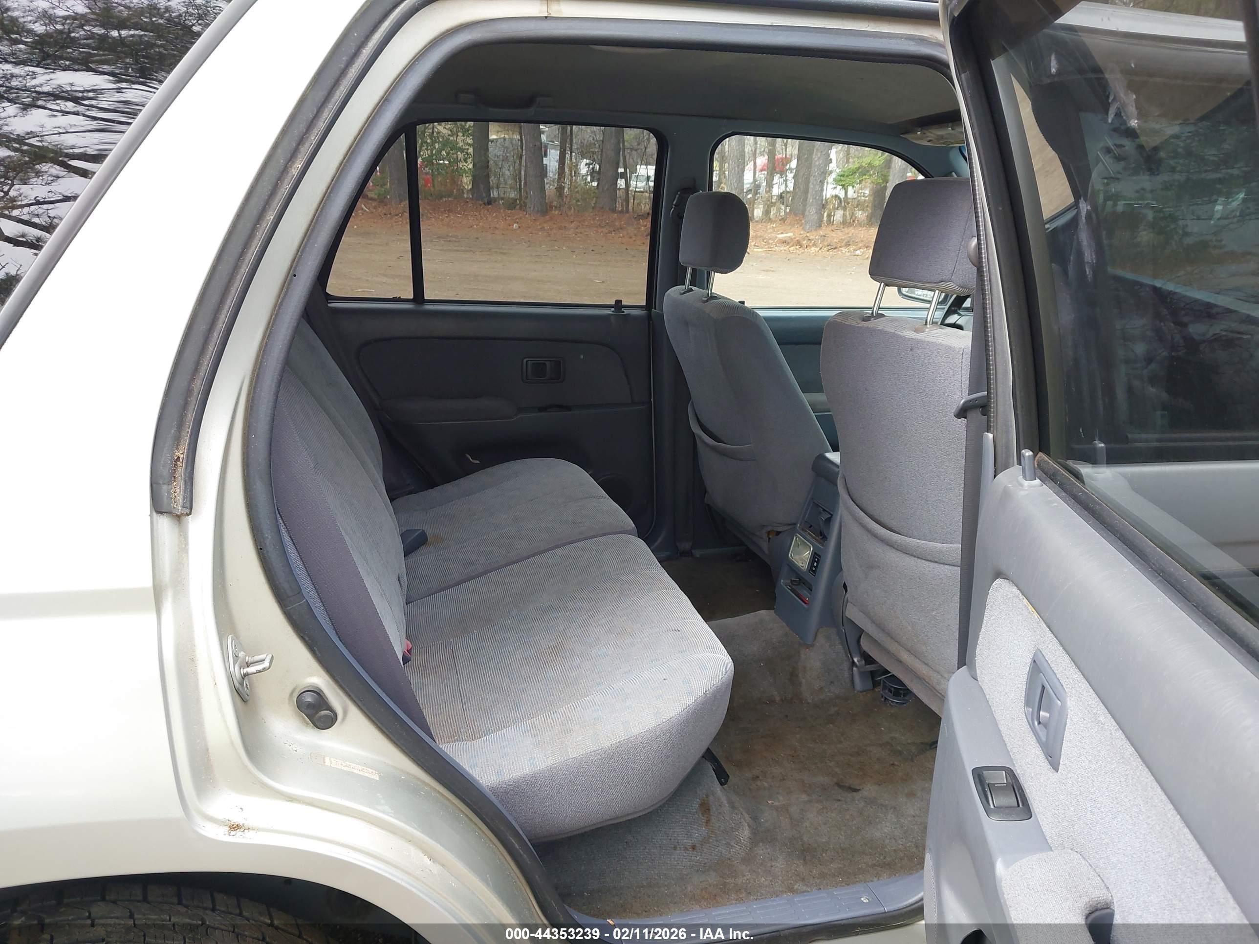 TOYOTA 4RUNNER image 8