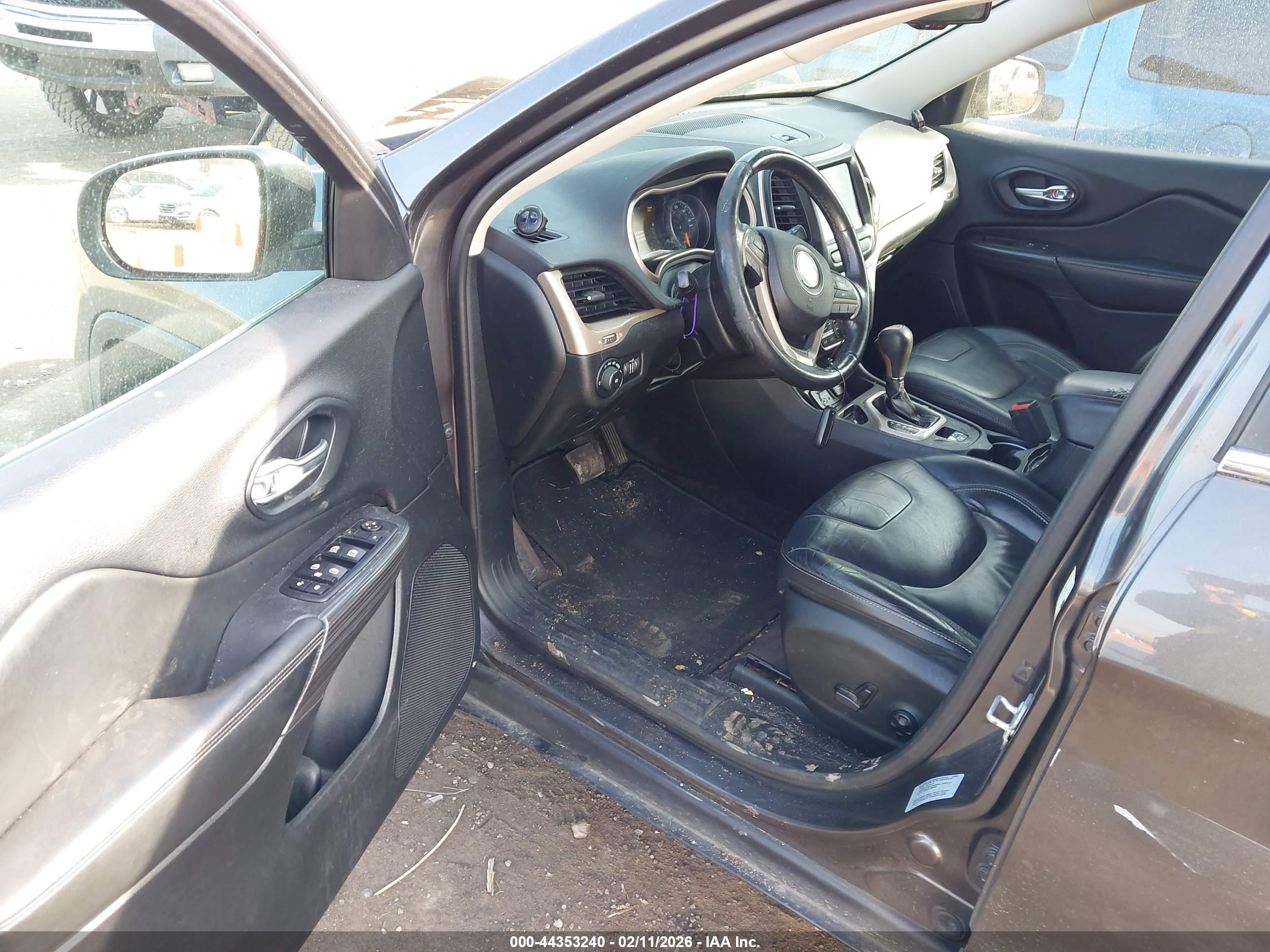 JEEP CHEROKEE image 5