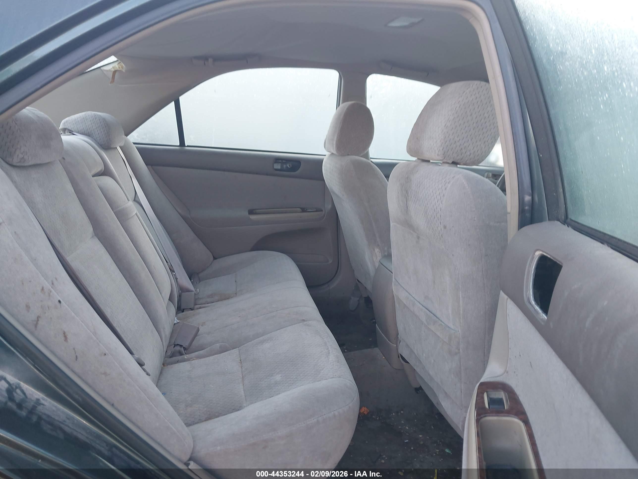 TOYOTA CAMRY image 8