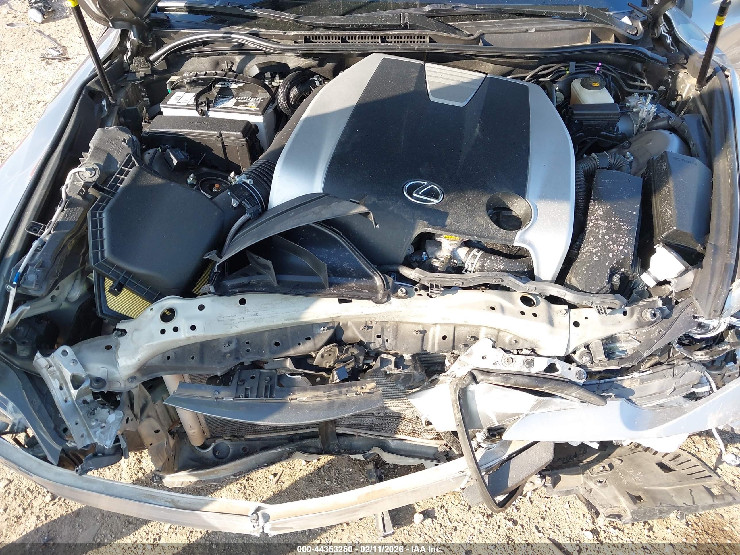 LEXUS IS image 10