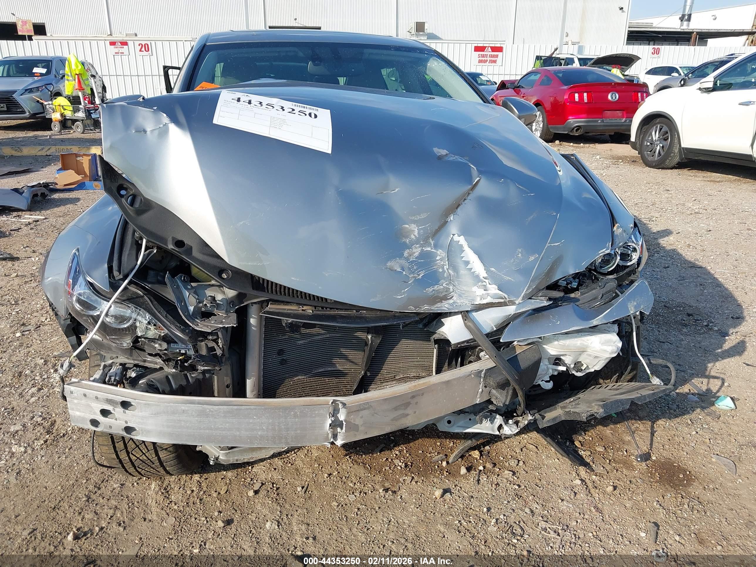 LEXUS IS image 6