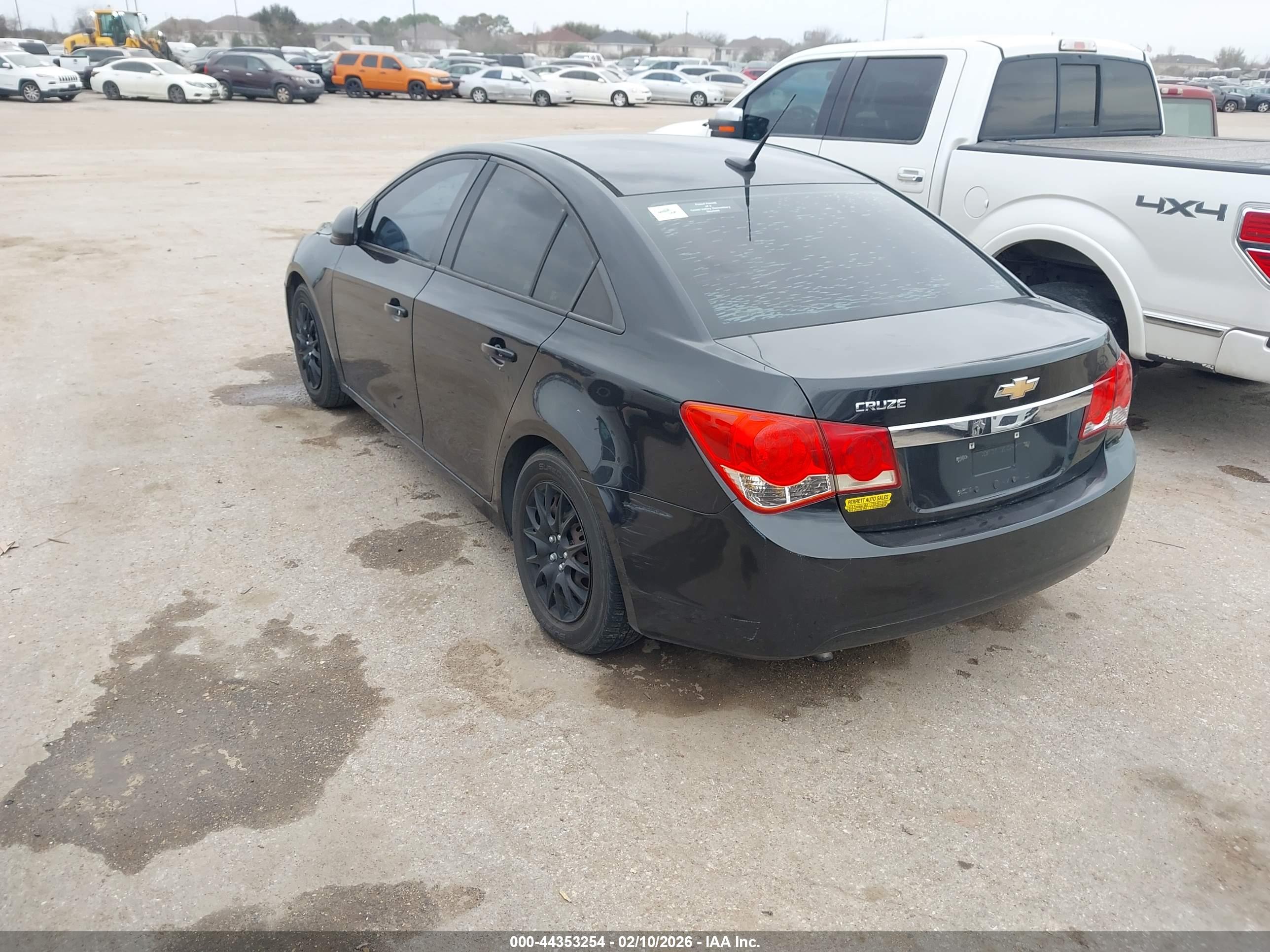 CHEVROLET CRUZE image 3