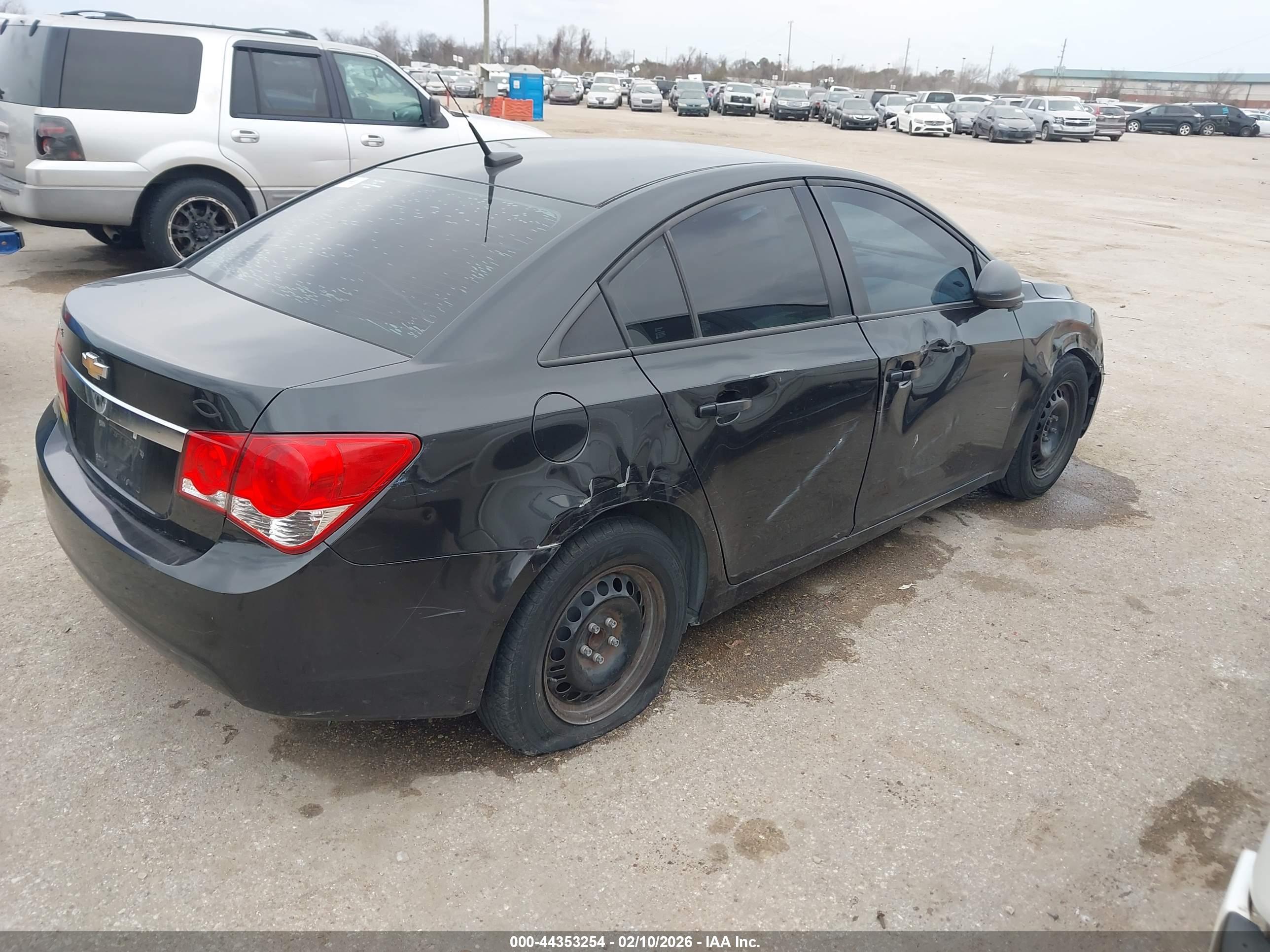 CHEVROLET CRUZE image 4