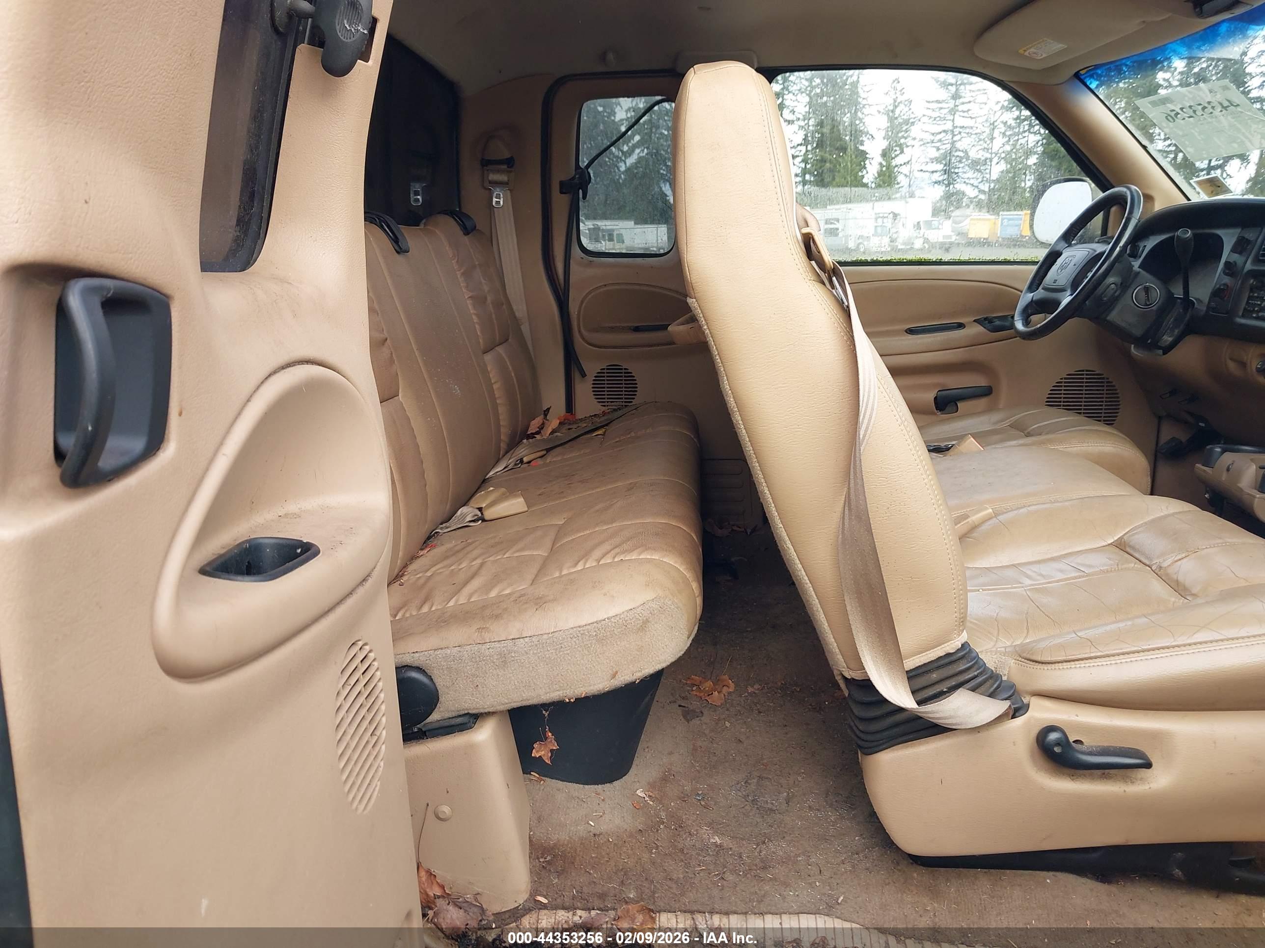 DODGE RAM image 8