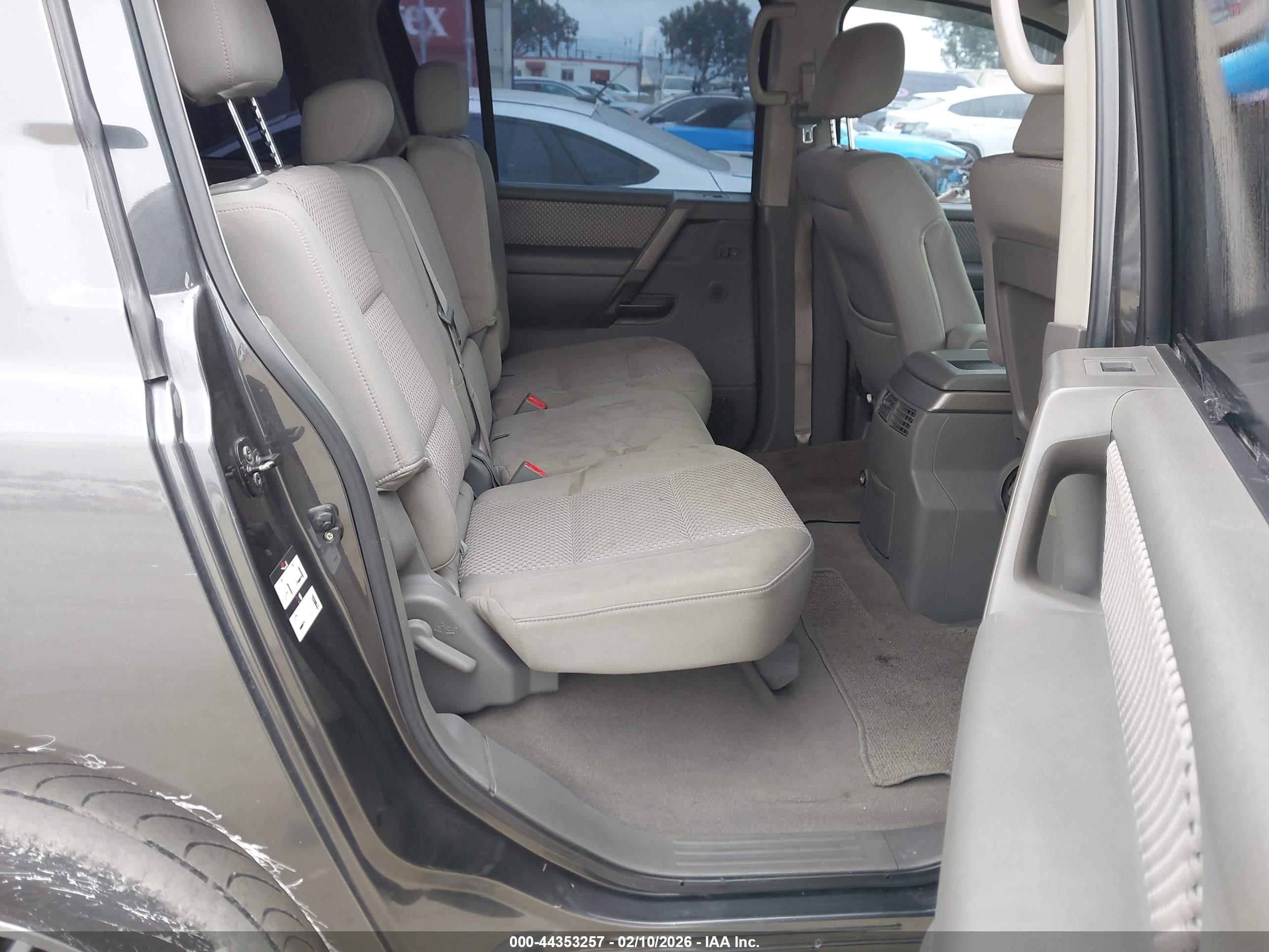 NISSAN ARMADA image 8