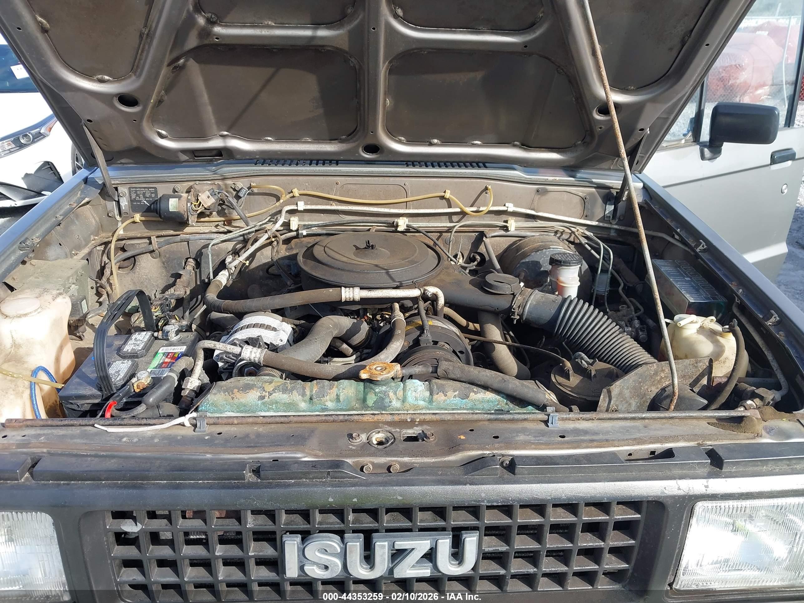 ISUZU TROOPER image 10