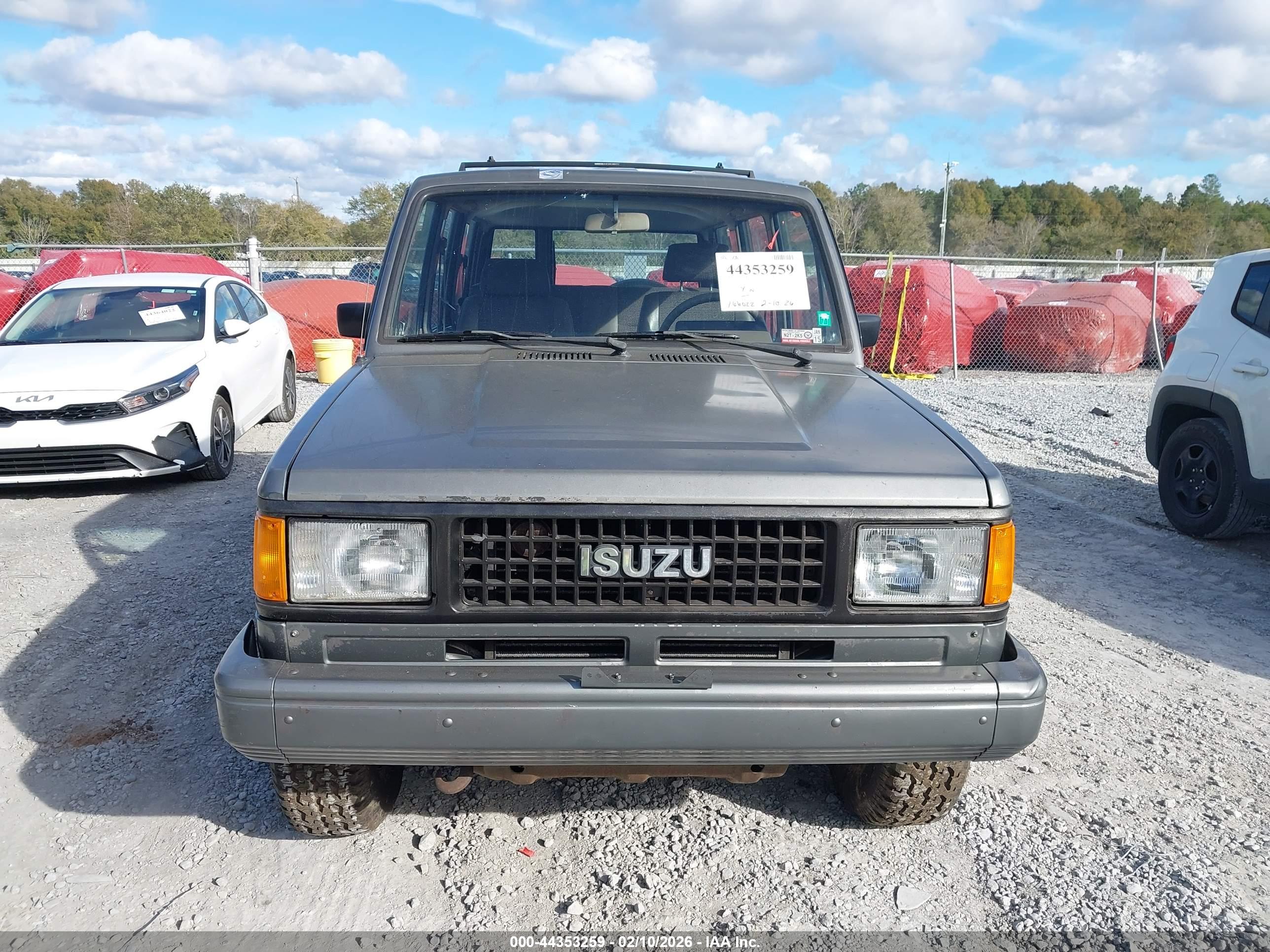 ISUZU TROOPER image 6