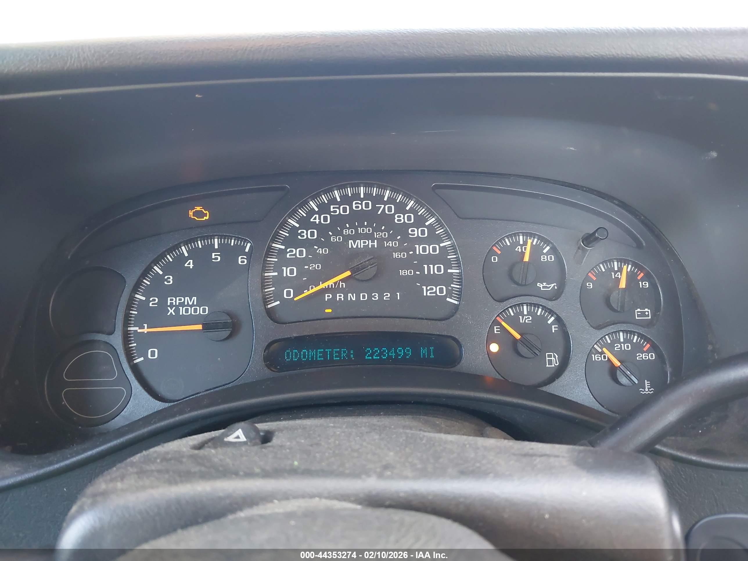 CHEVROLET SILVERADO image 7