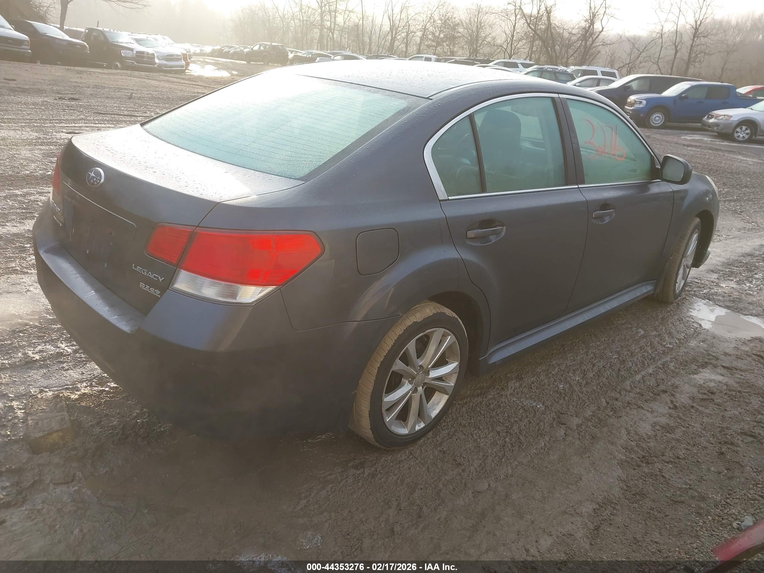 SUBARU LEGACY image 4