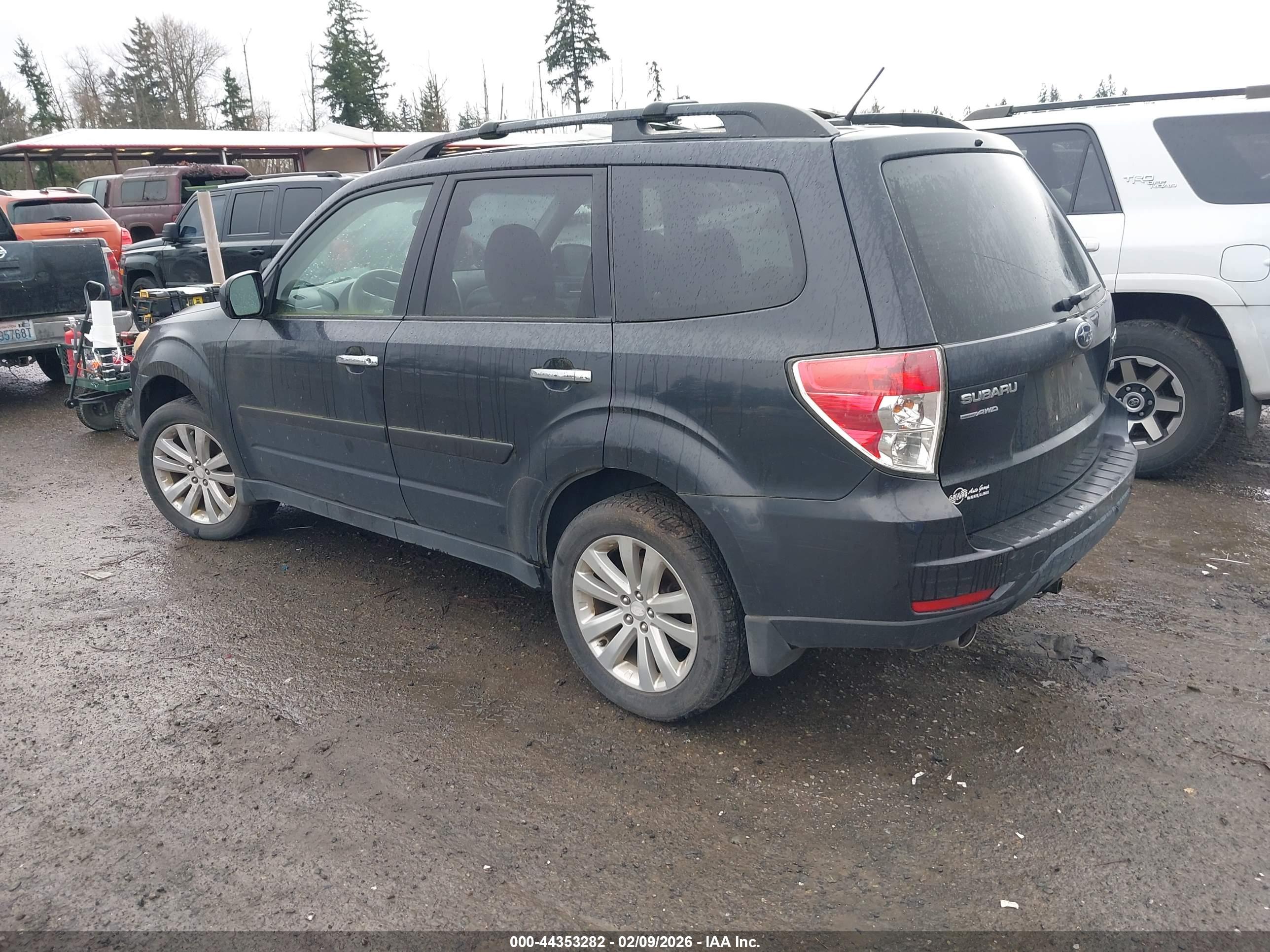 SUBARU FORESTER image 3
