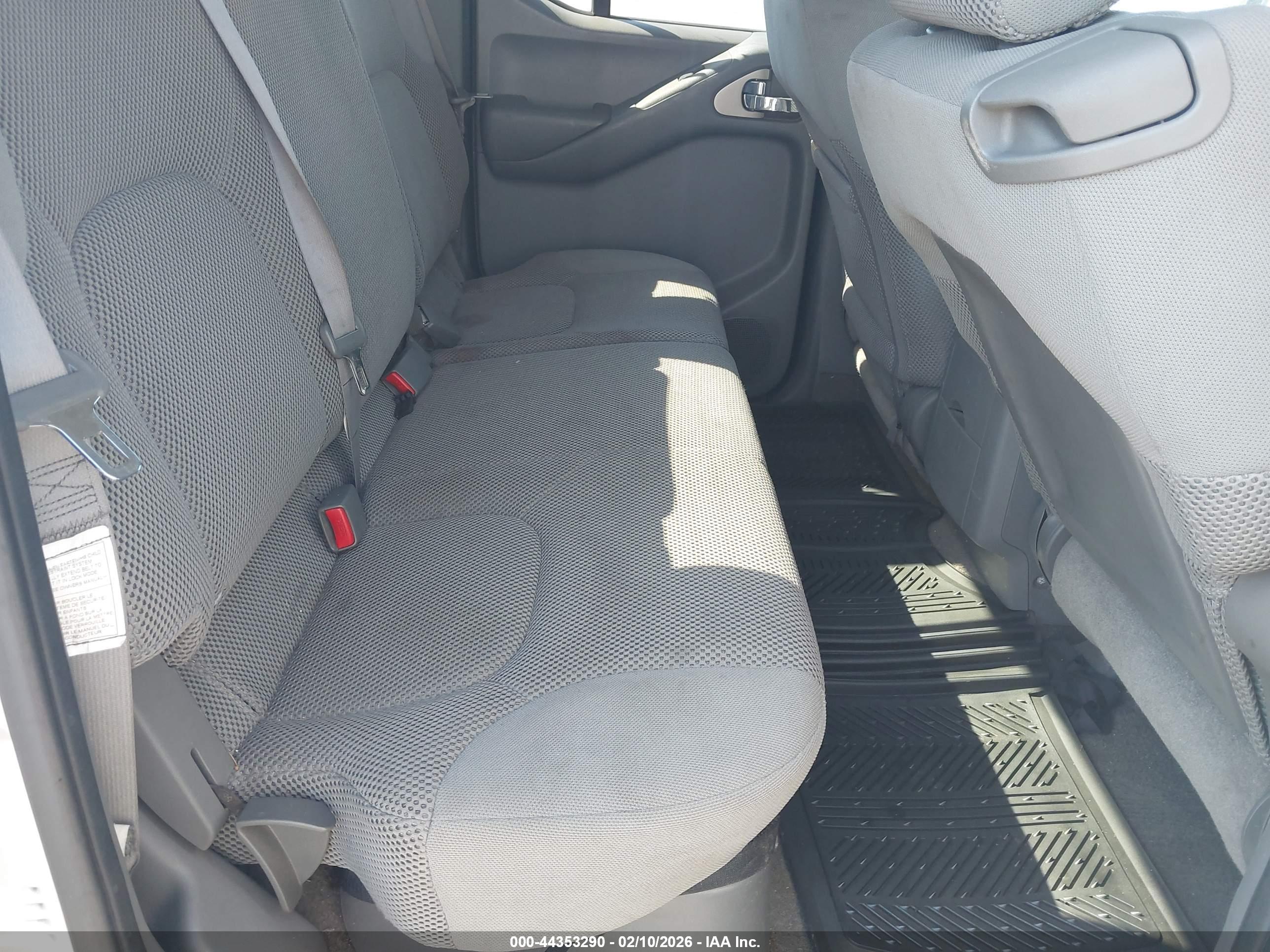 NISSAN FRONTIER image 8