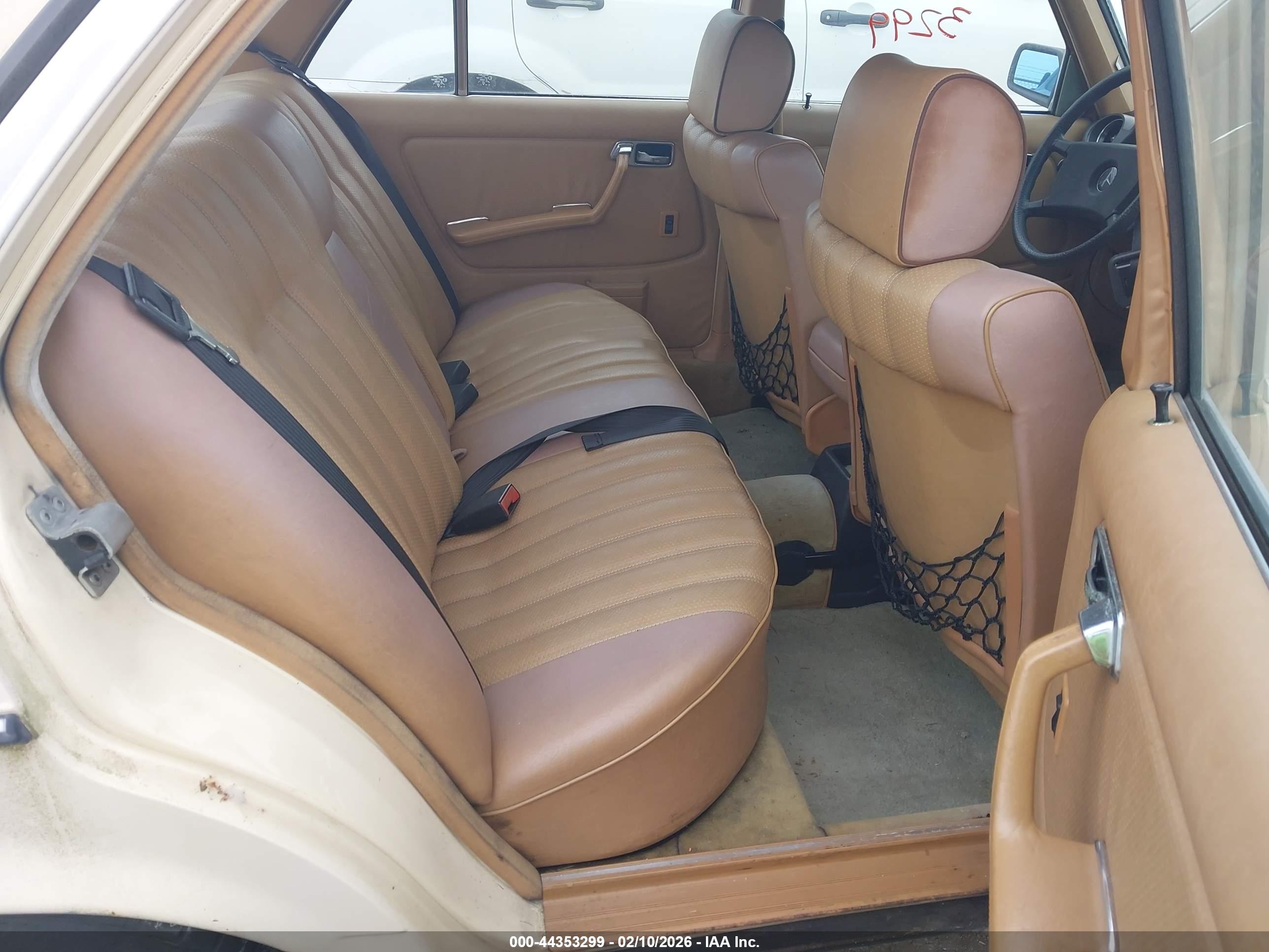 MERCEDES-BENZ 300 image 8