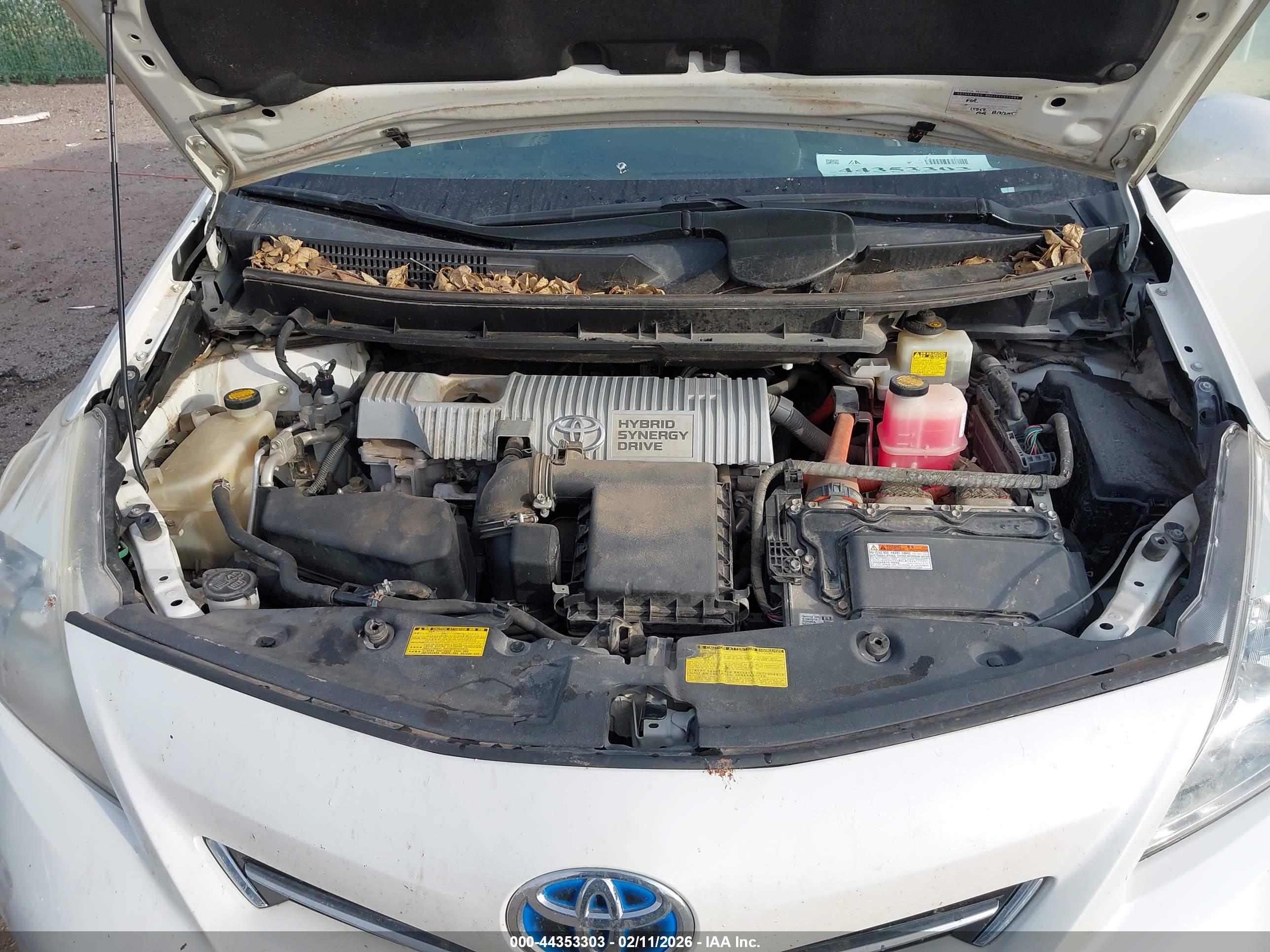 TOYOTA PRIUS image 10