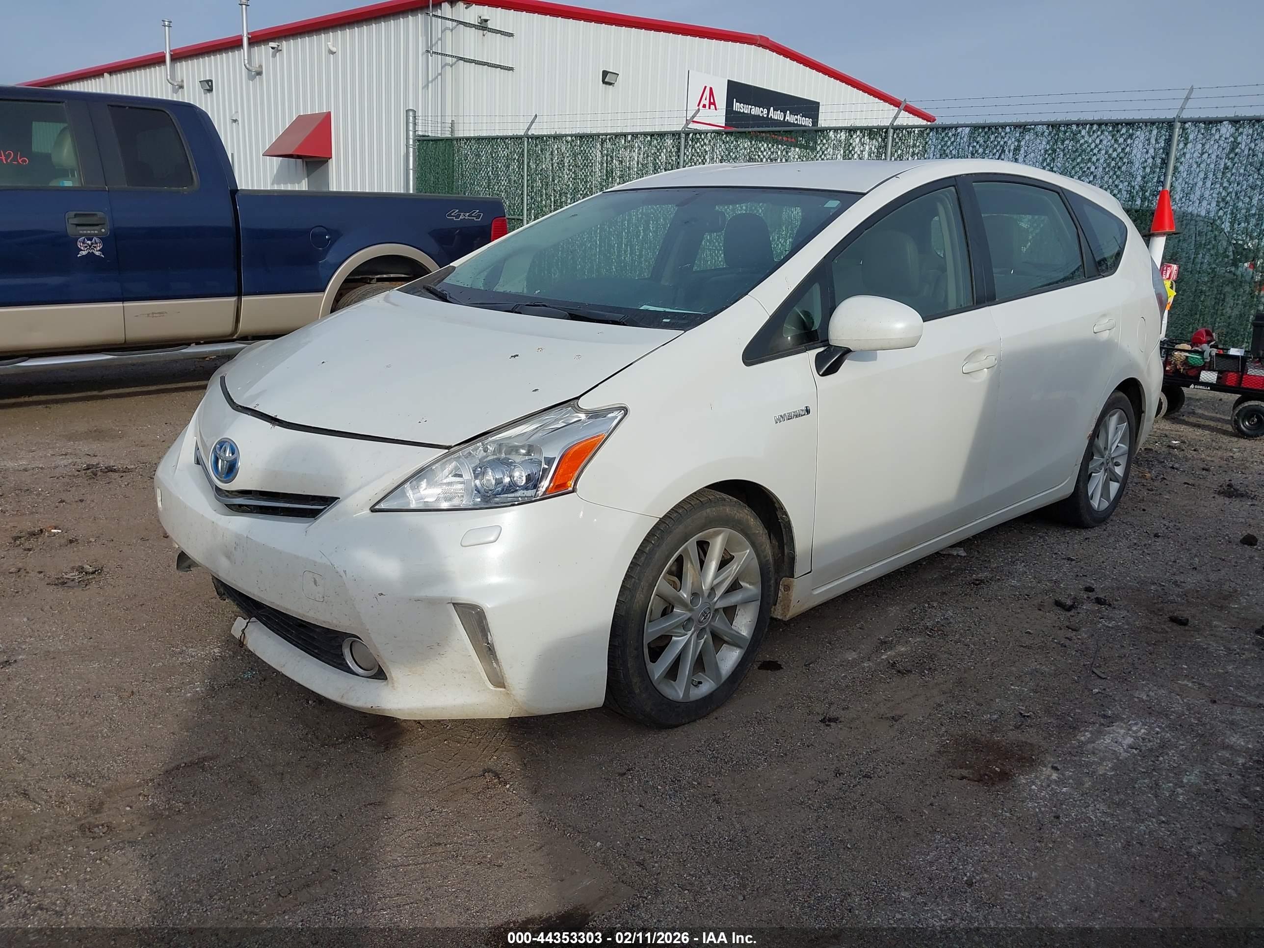 TOYOTA PRIUS image 2