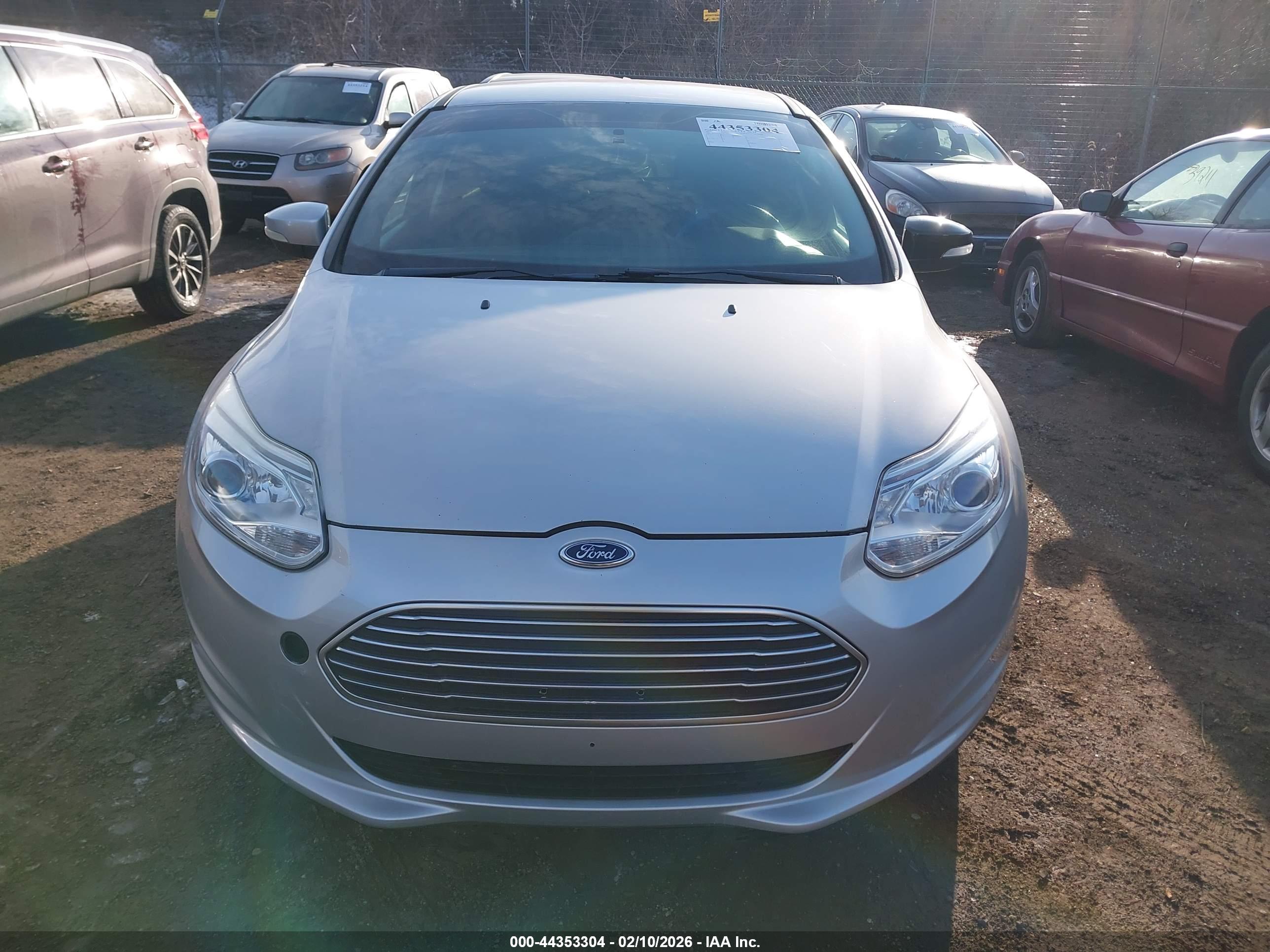 FORD FOCUS image 6