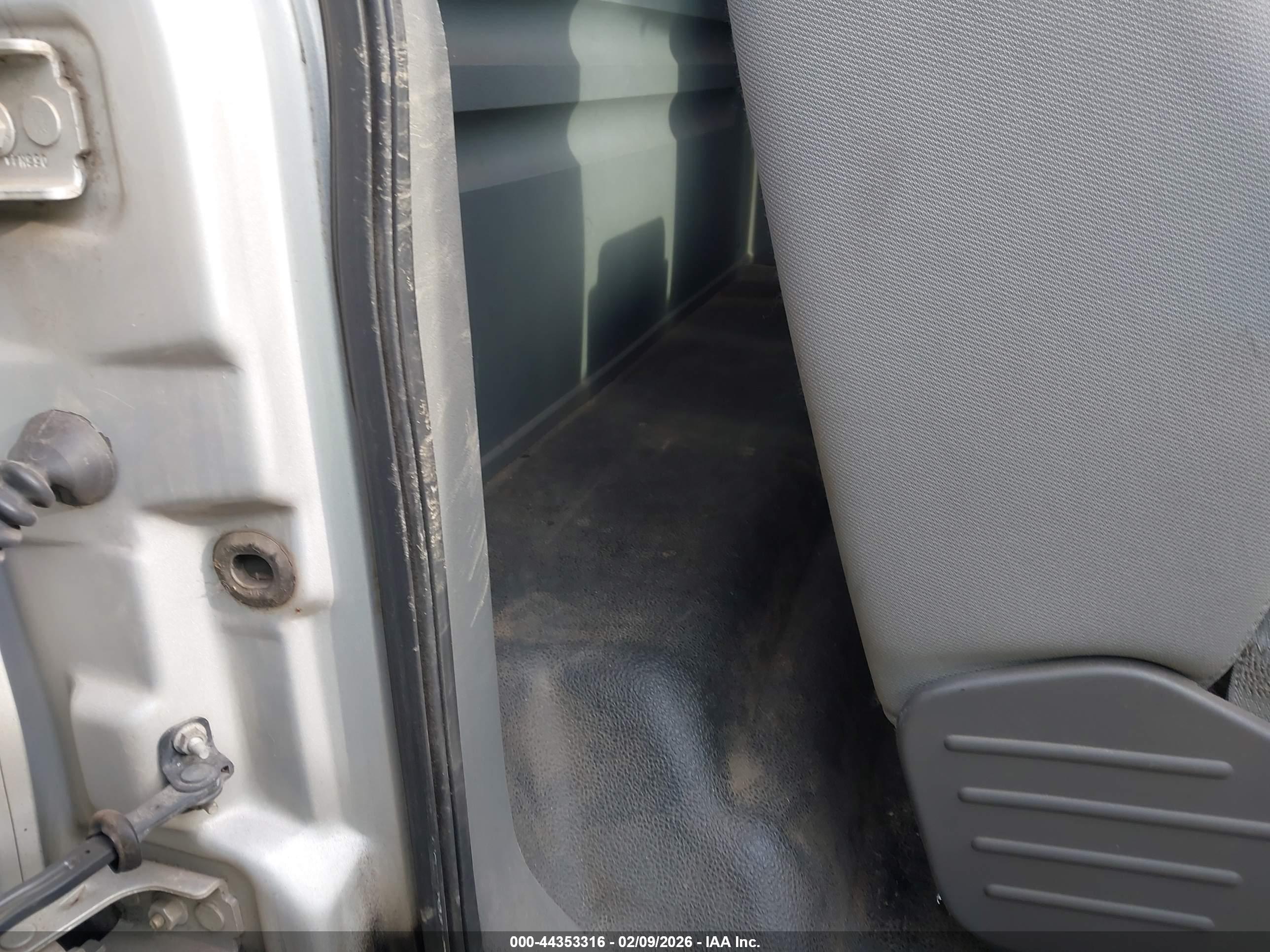 FORD F-150 image 8