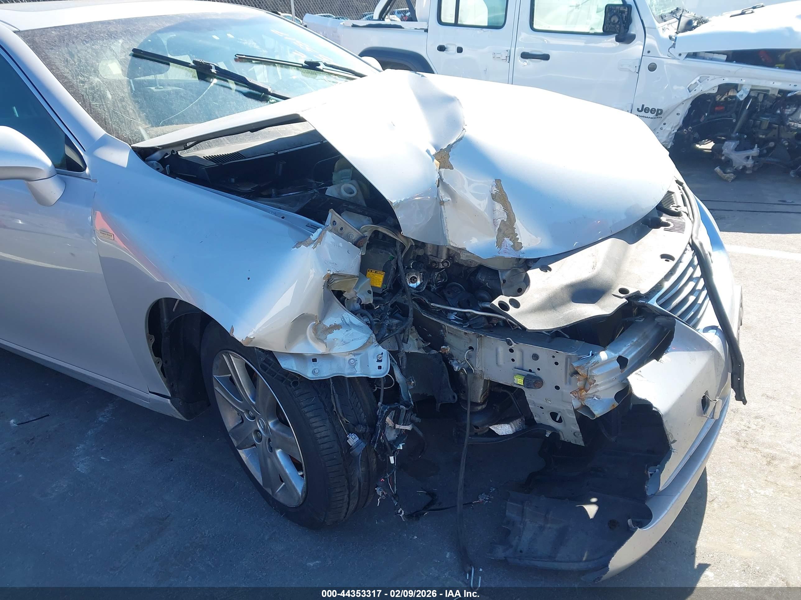 LEXUS ES image 6