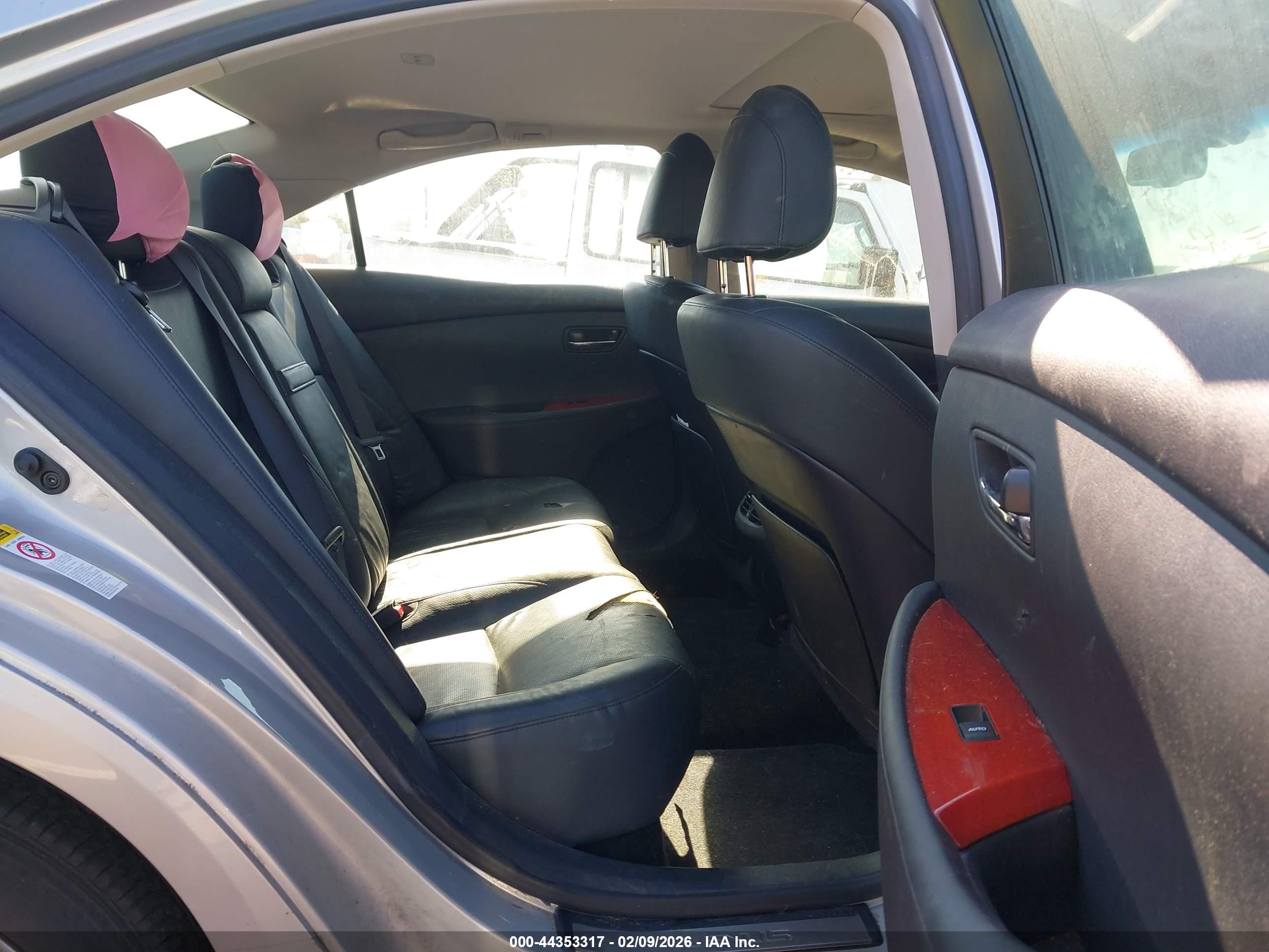LEXUS ES image 8